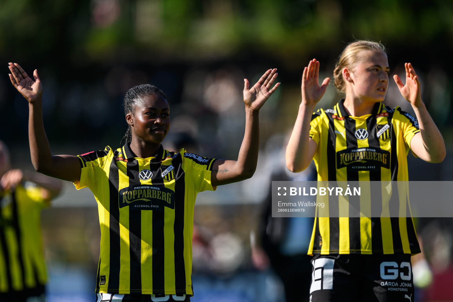Häckens Monica Jusu Bah och Paulina Nyström