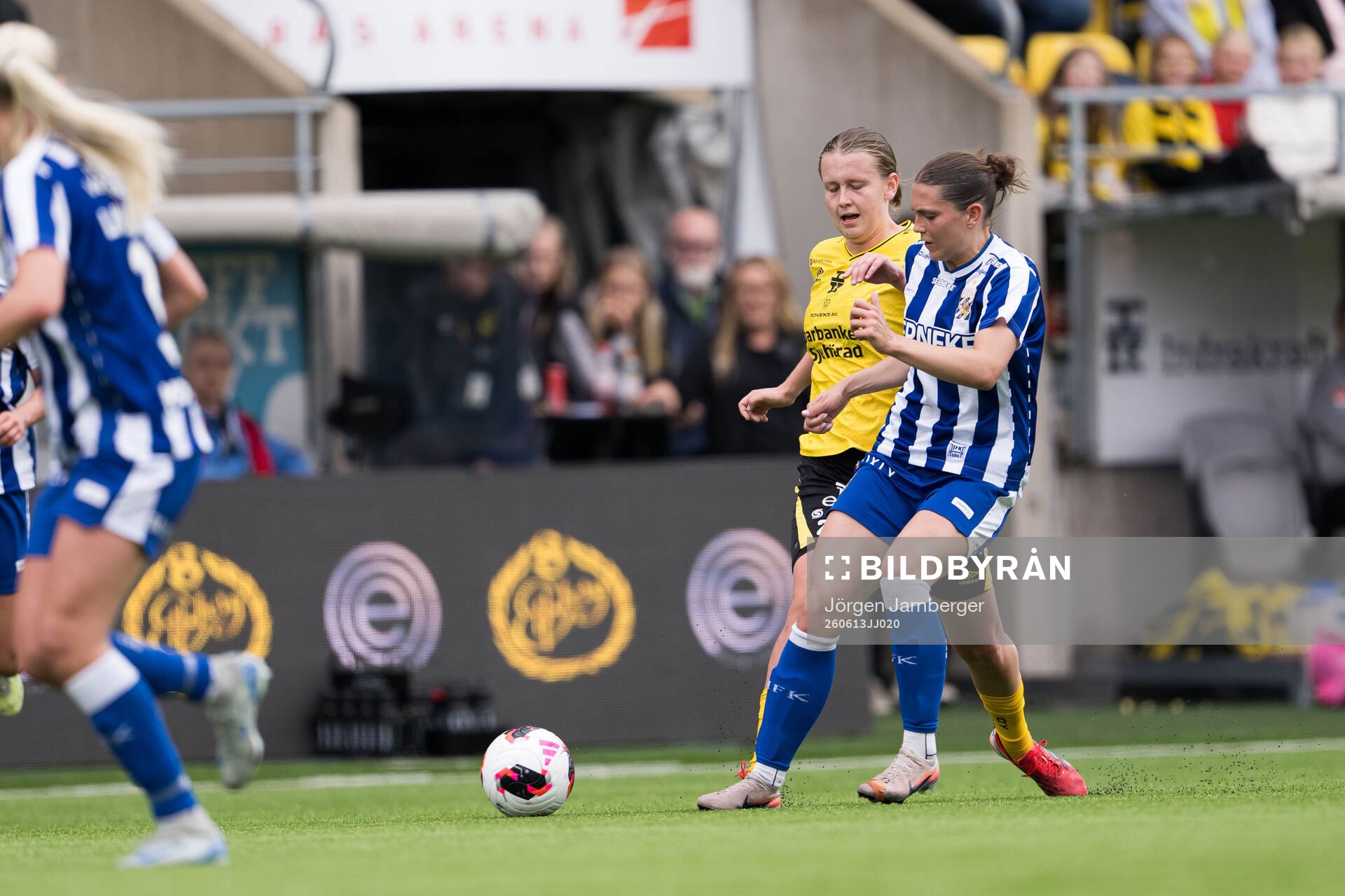 Elfsborgs Ellen Nilsson och IFK Göteborgs Clara Leffler