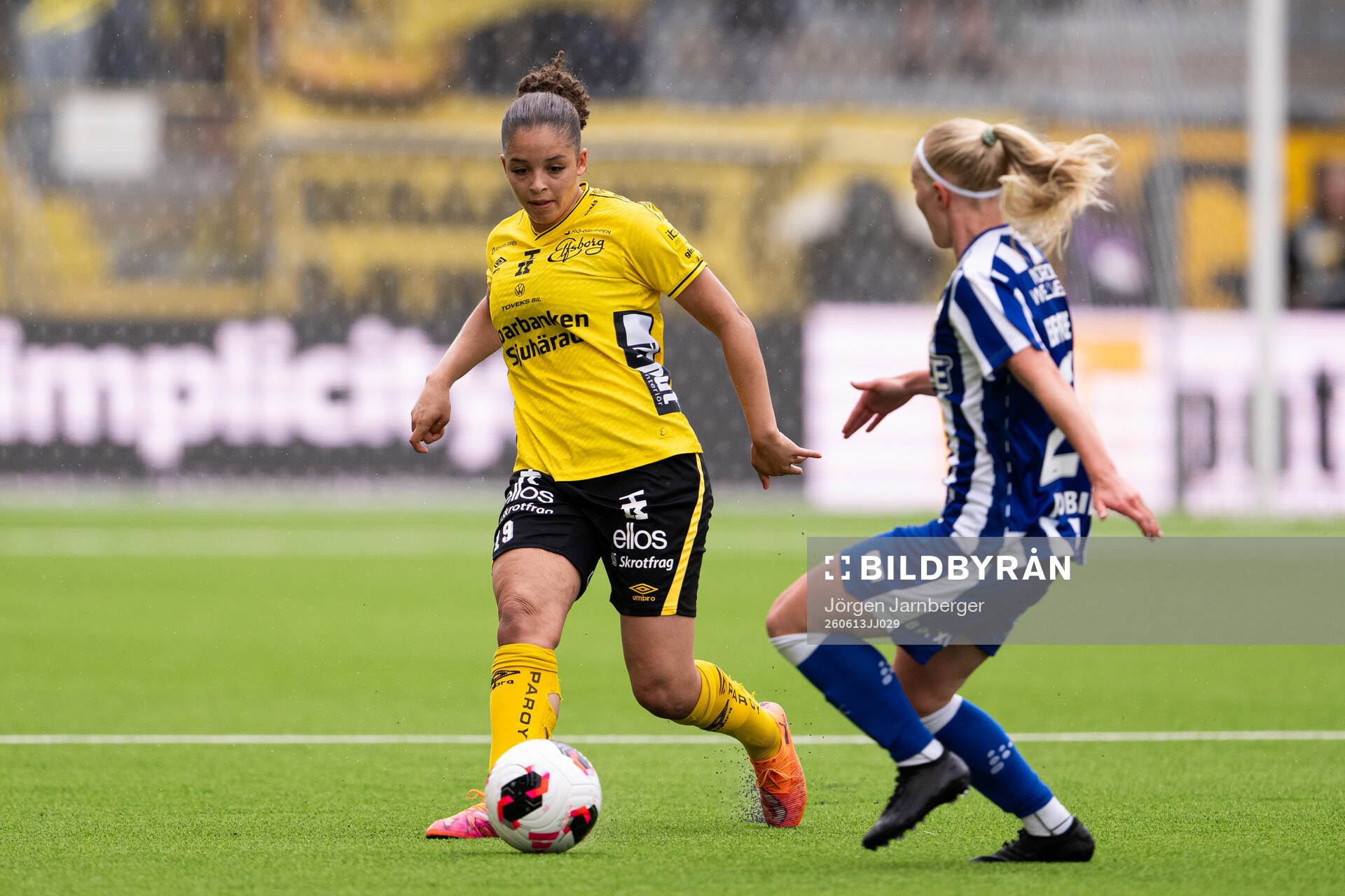 Elfsborgs Jennifer Brinck och IFK Göteborgs Lovisa Brogren