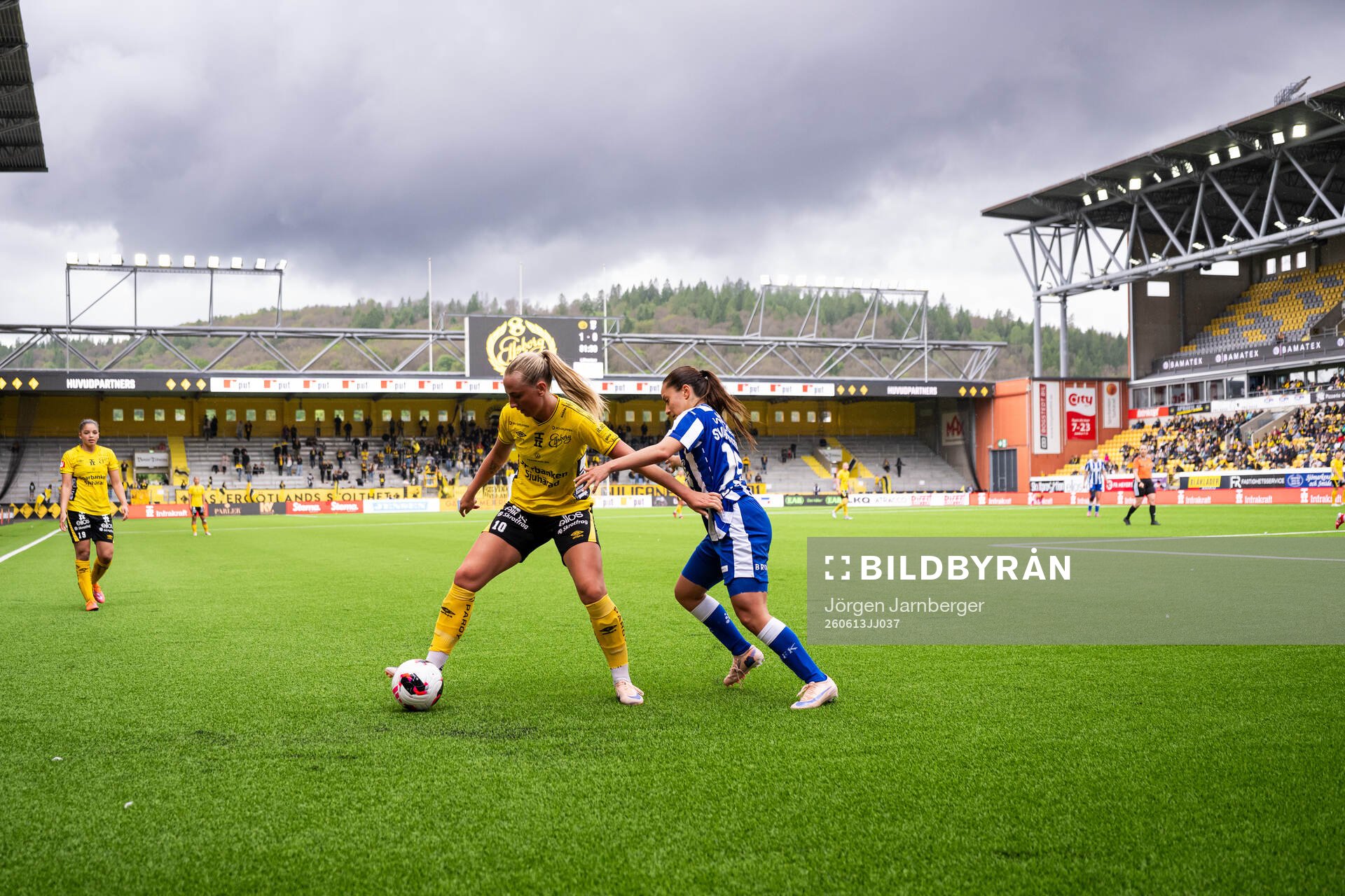 Elfsborgs Stina Jensen och IFK Göteborgs Lisa Hall