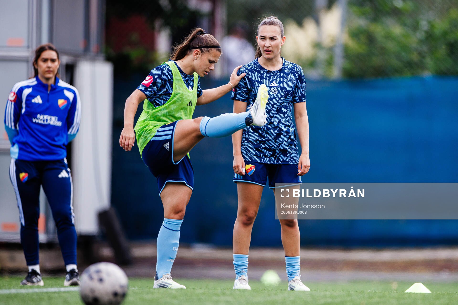 Djurgårdens Alexsandra Lobanova och Lucia Duras