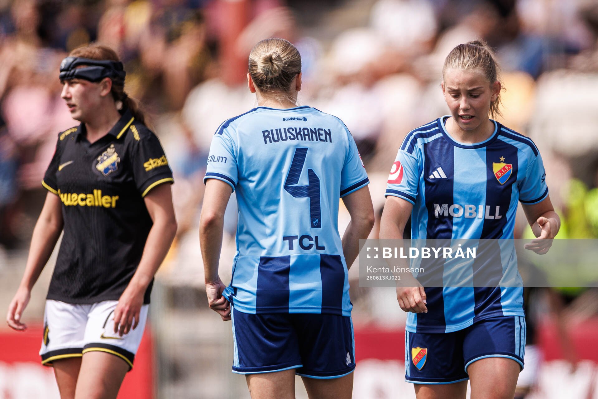 Djurgårdens Elsa Pelgander deppar