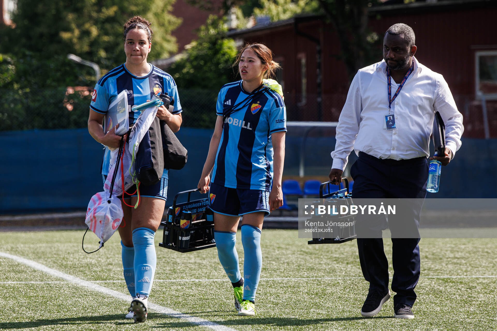 Djurgårdens Camille Ashe, Maho Hirosawa och sportchef Jean