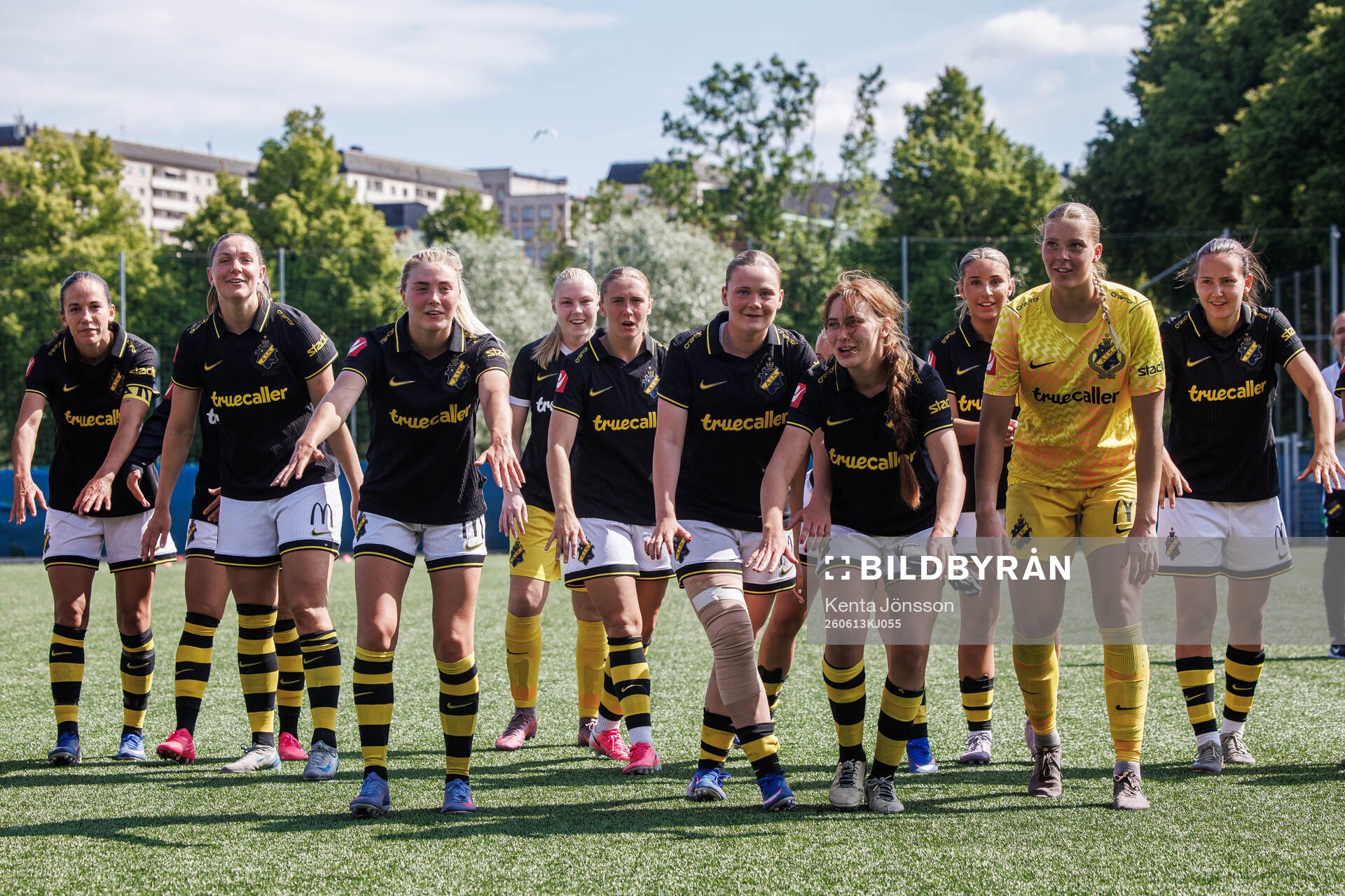 AIKs spelare jublar