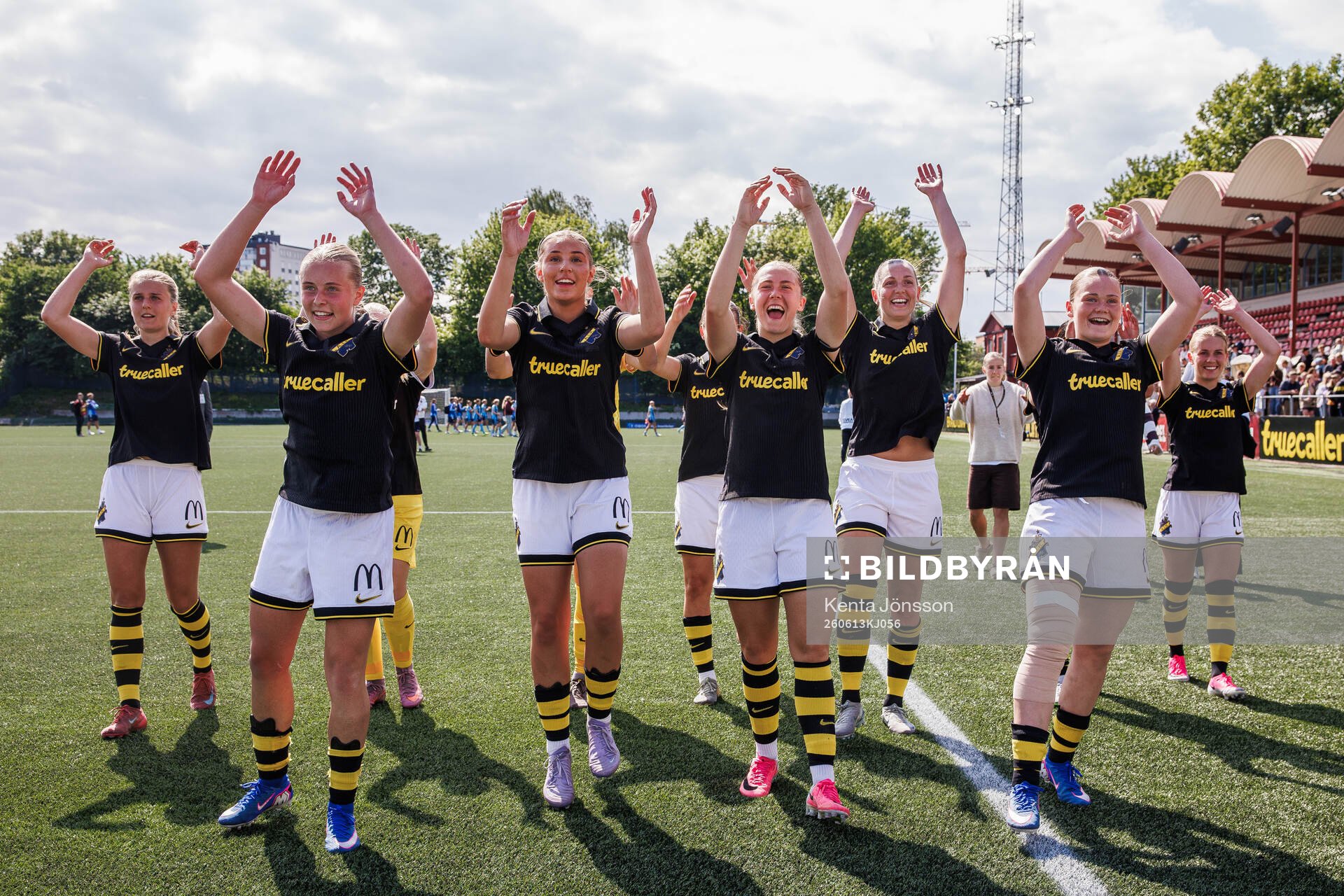 AIKs Nova Selin, Ida Björnberg, Jennie Nordin och Ellie