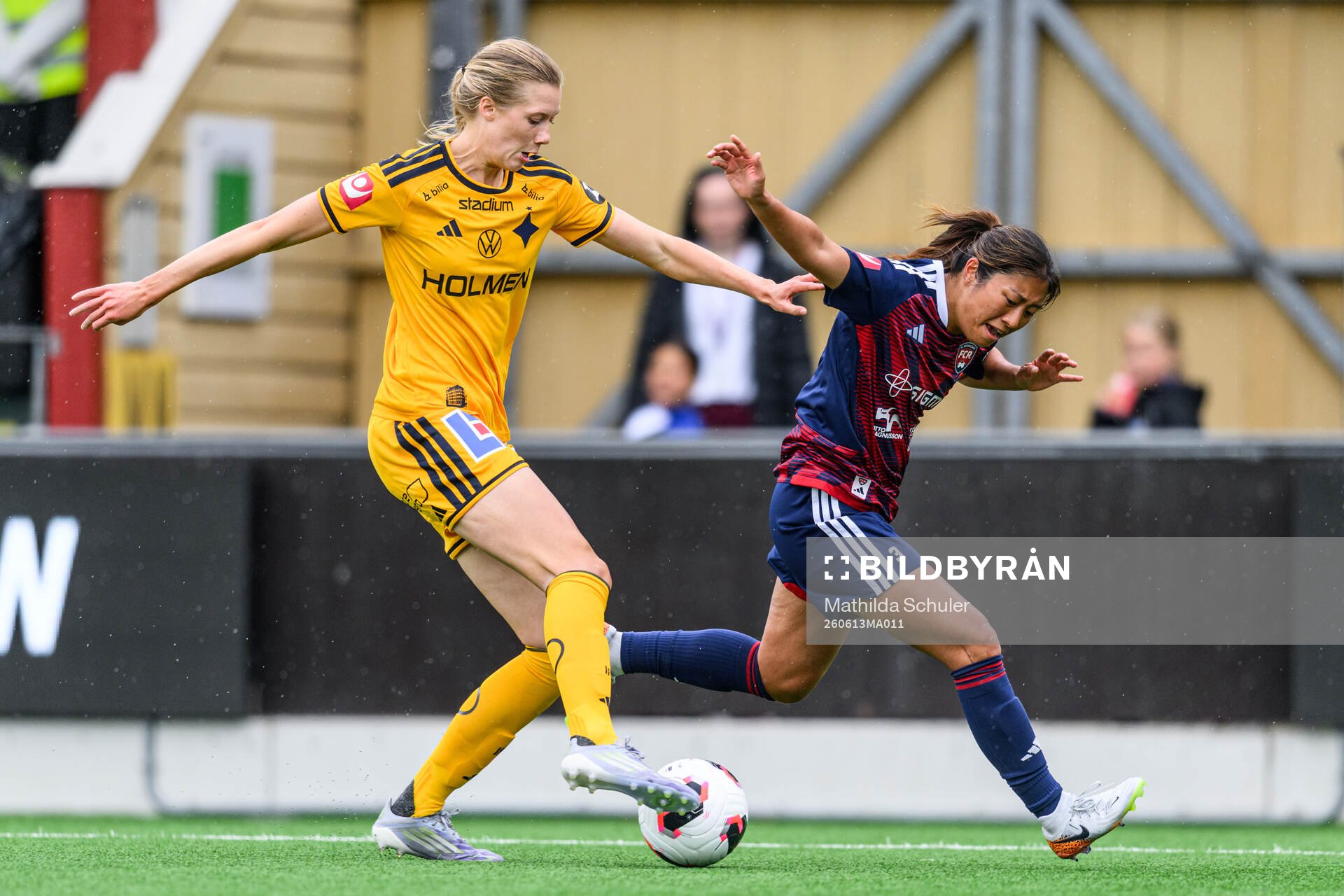 IFK Norrköpings Ebba Handfast och Rosengårds Ran Iwai
