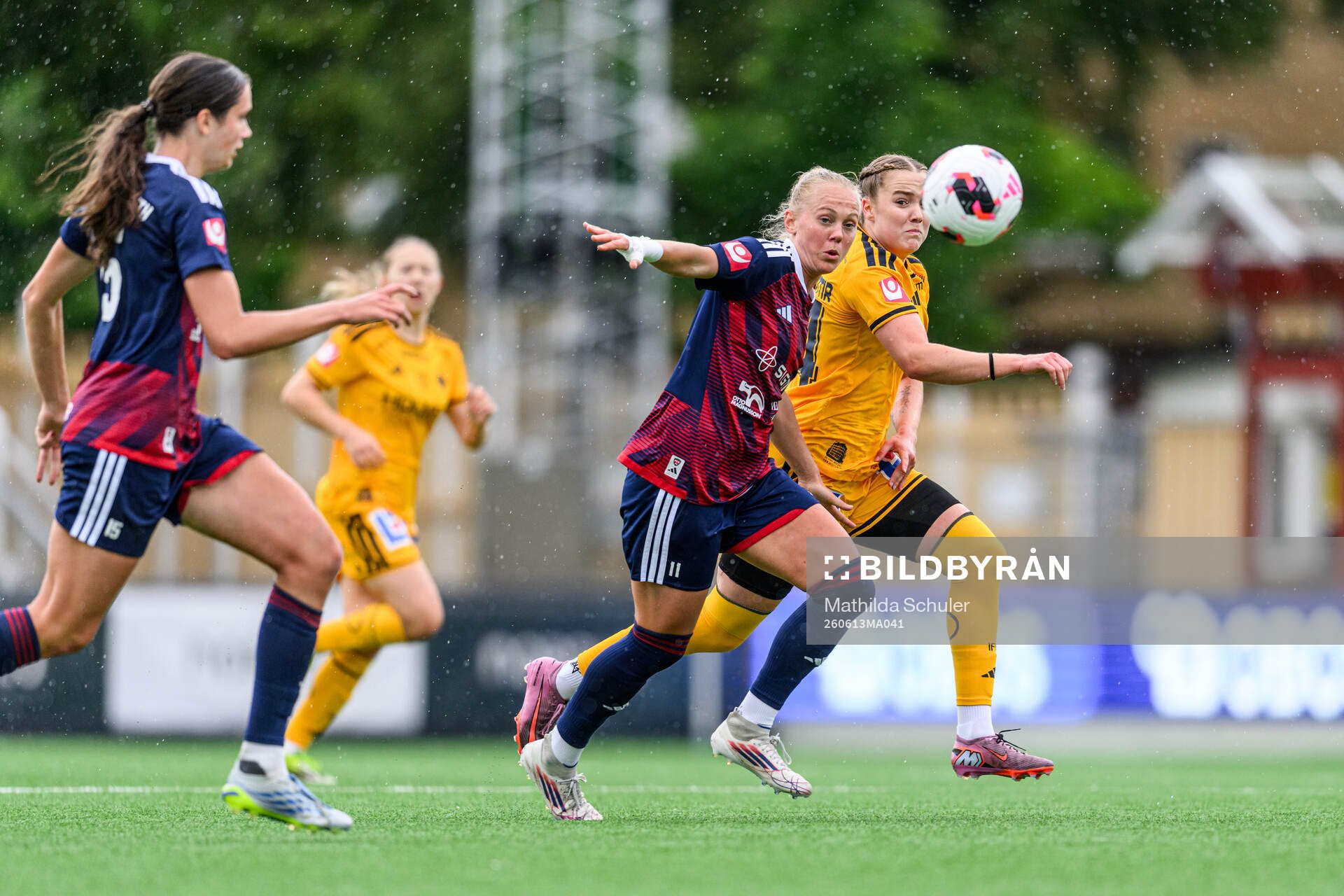 Rosengårds Molly Johansson och IFK Norrköpings Sigdis Eva