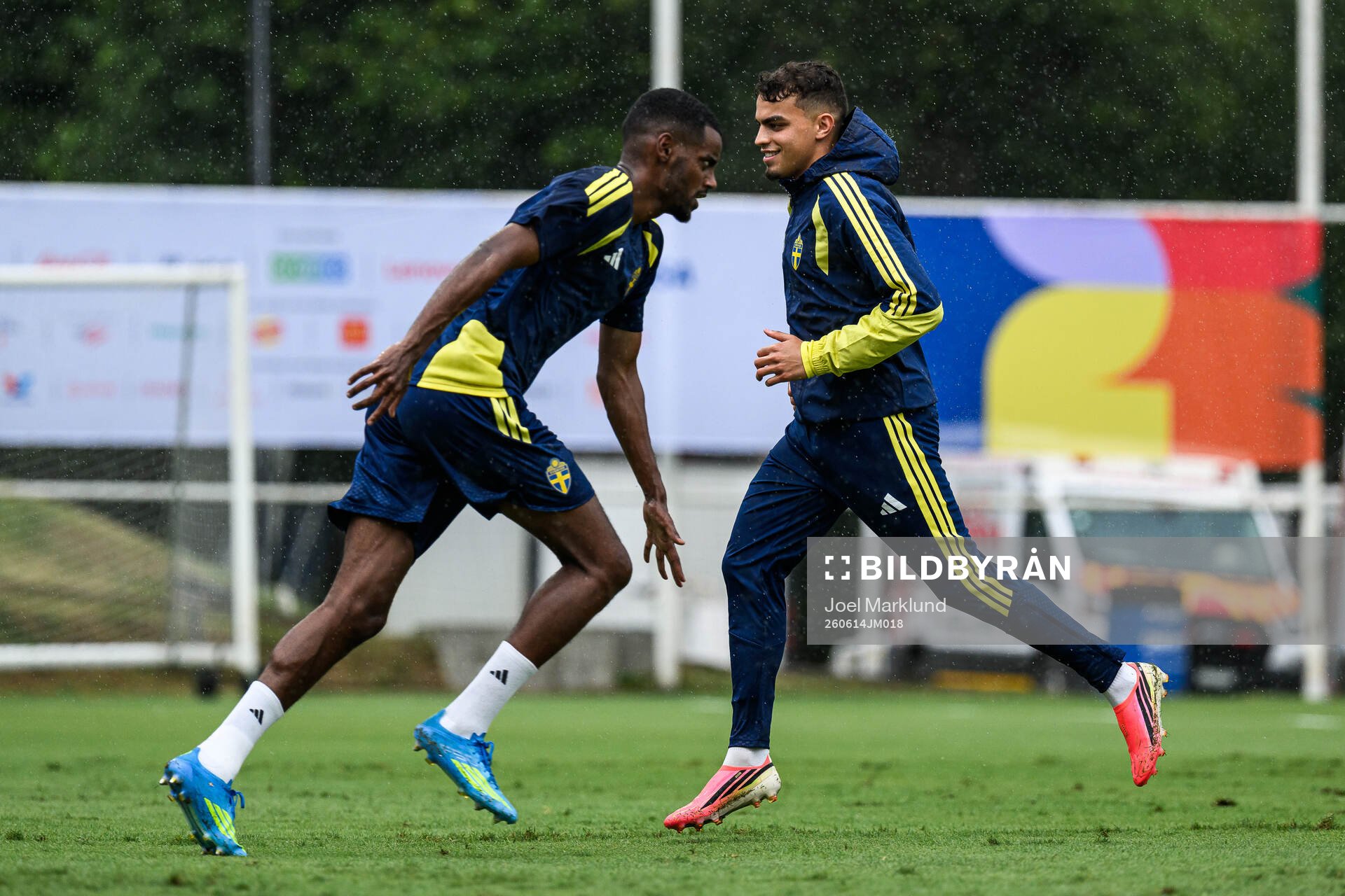Alexander Isak and Yasin Ayari of the Swedish national