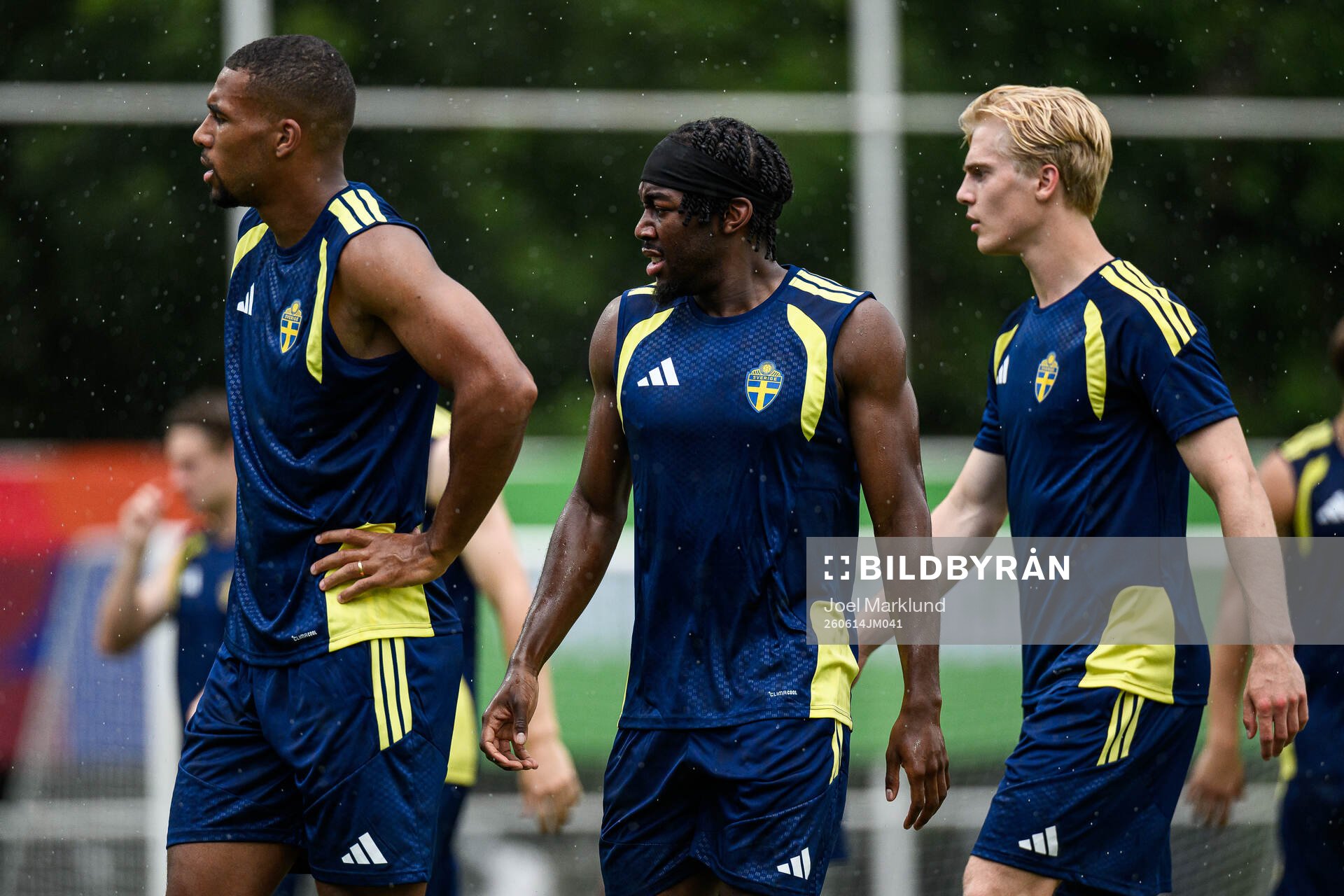Isak Hien, Anthony Elanga and Lucas Bergvall  of the