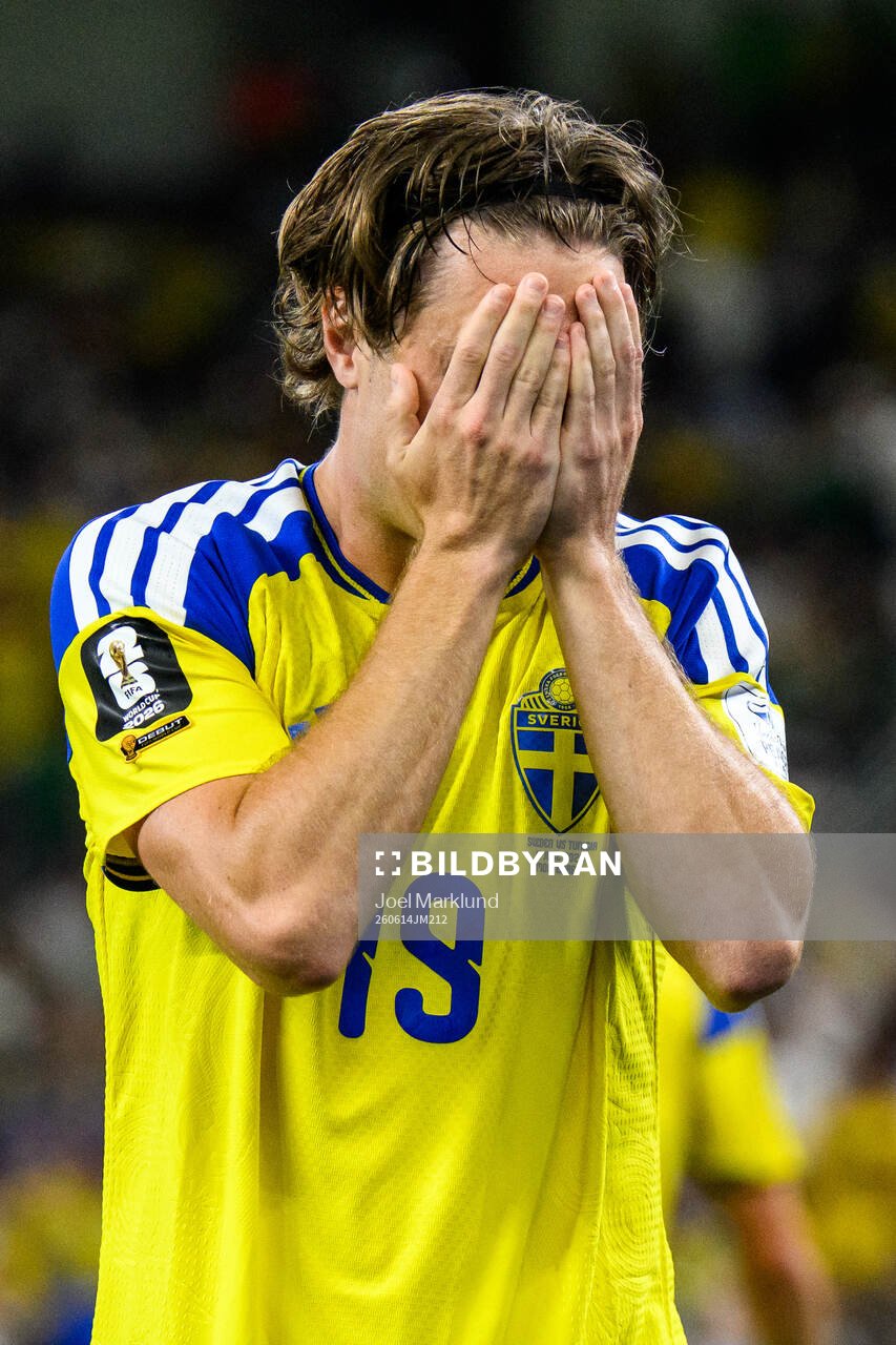 Mattias Svanberg of Sweden celebrates