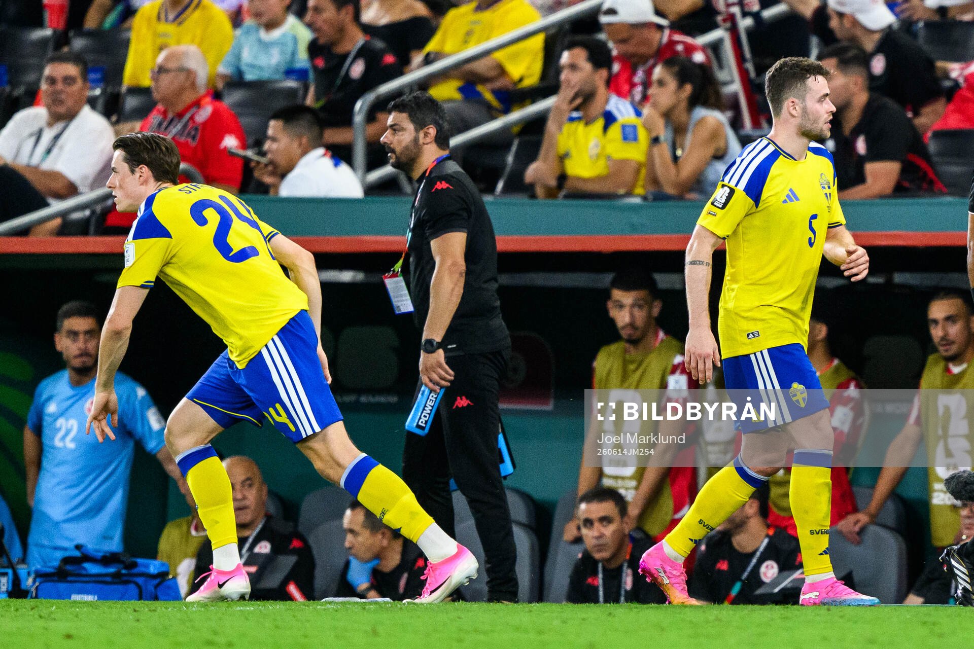 Elliot Stroud and Gabriel Gudmundsson of Sweden