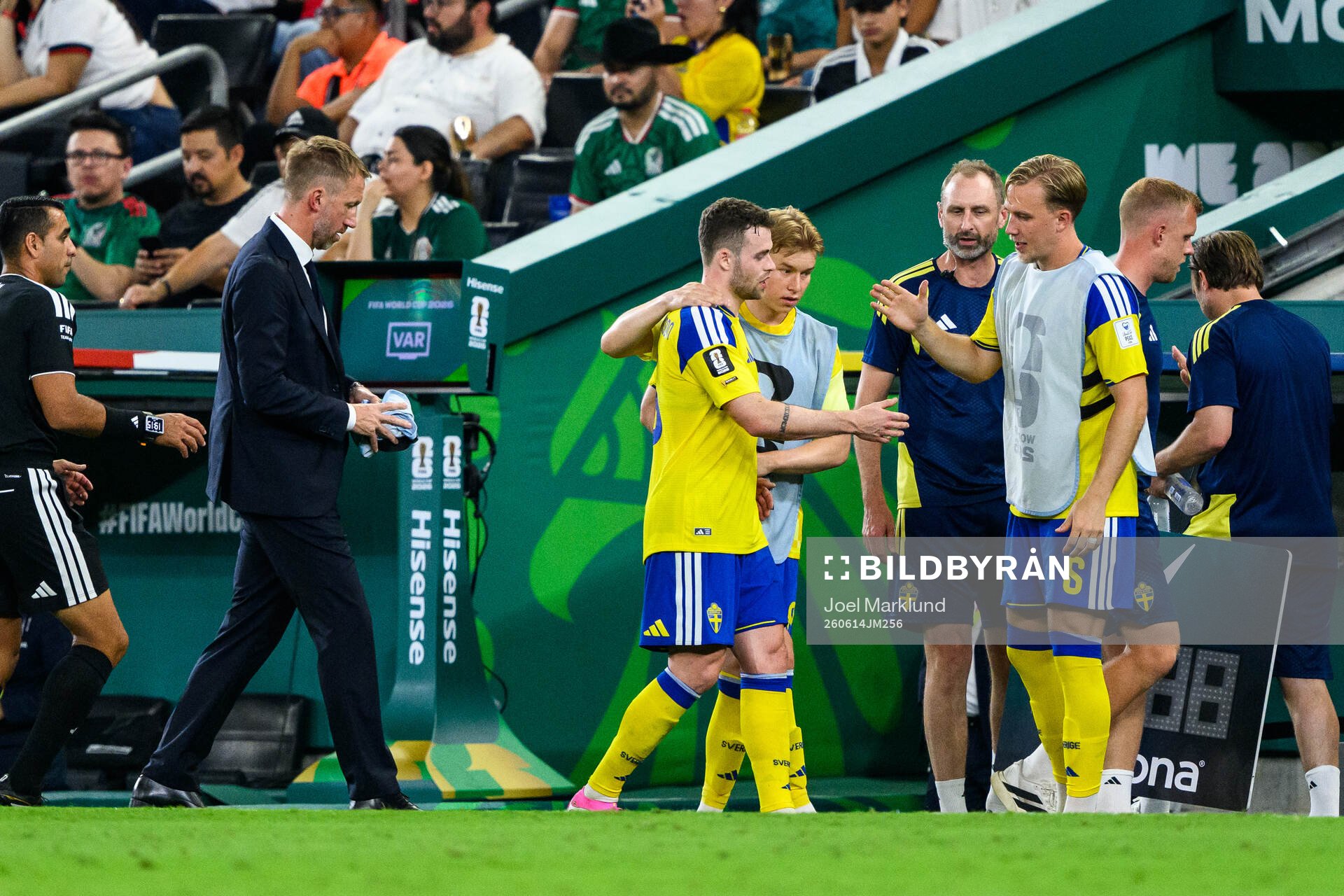 Head coach Graham Potter, Gabriel Gudmundsson, Daniel
