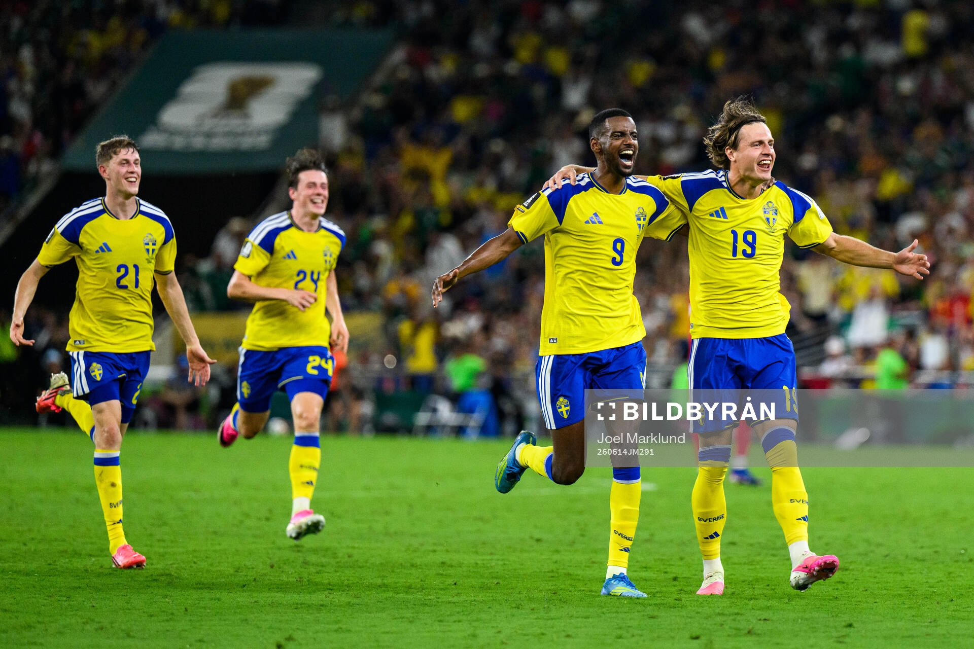 Alexander Bernhardsson, Elliot Stroud, Alexander Isak and