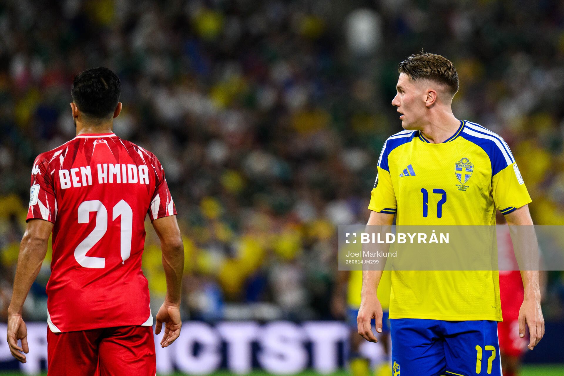 Mohamed Amine Ben Hmida of Tunisia and Viktor Gyökeres of