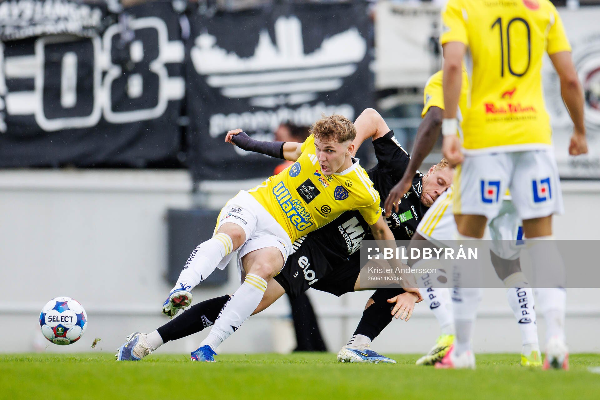 Falkenbergs Hampus Källström och Örebros Victor Sandberg