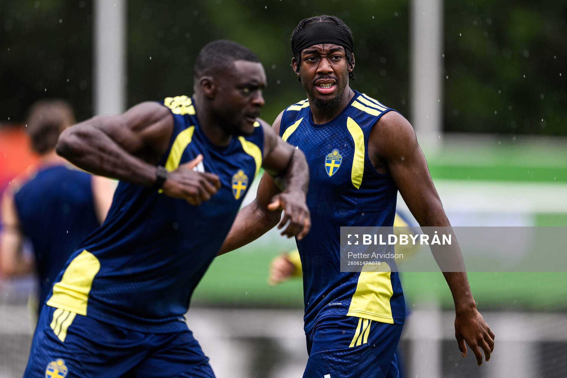 Ken Sema and Anthony Elanga of the Swedish national
