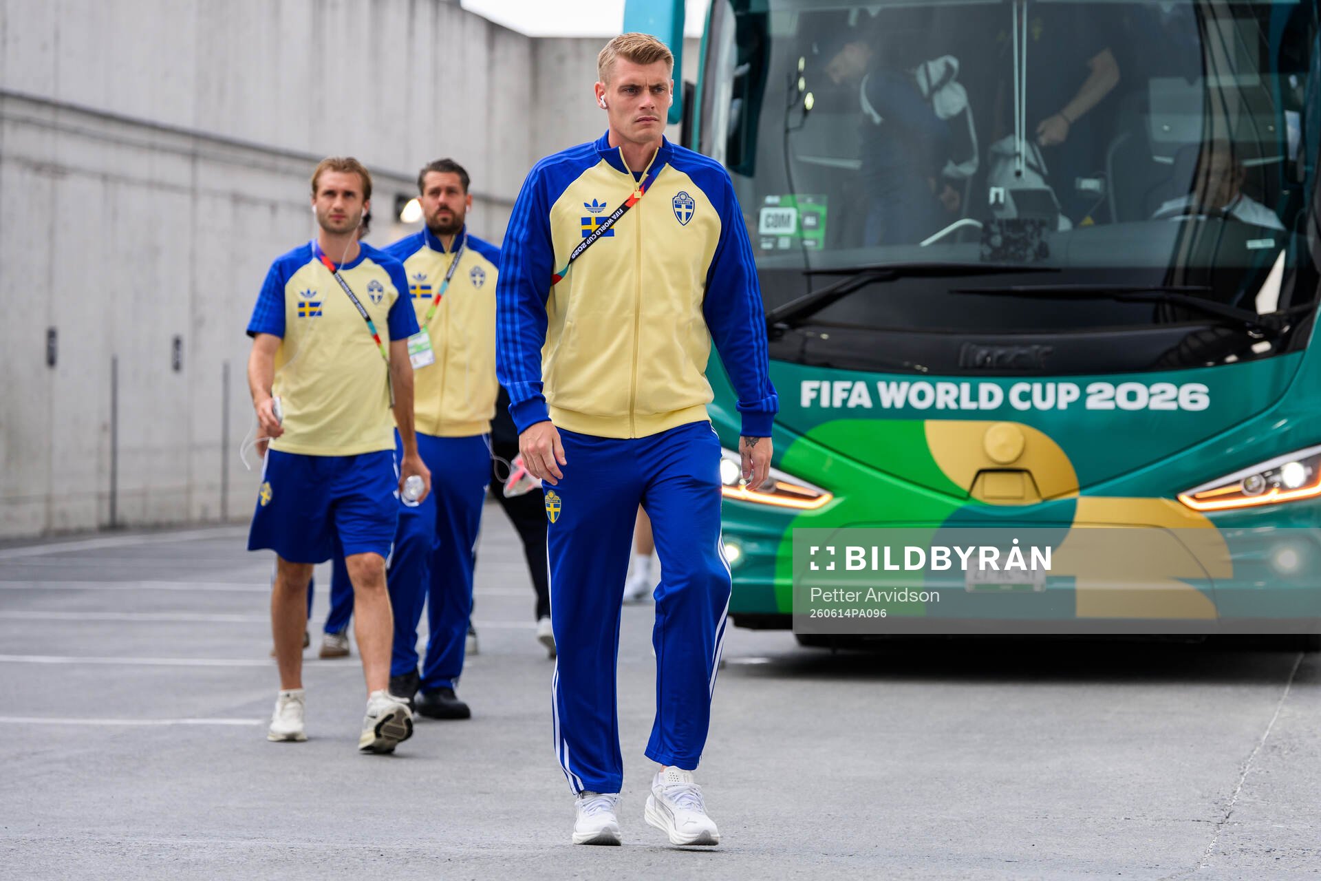 Eric Smith of Sweden arrives at Estadio Monterrey