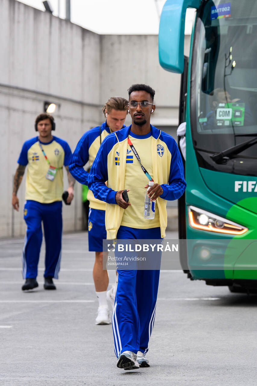 Taha Ali of Sweden arrives at Estadio Monterrey
