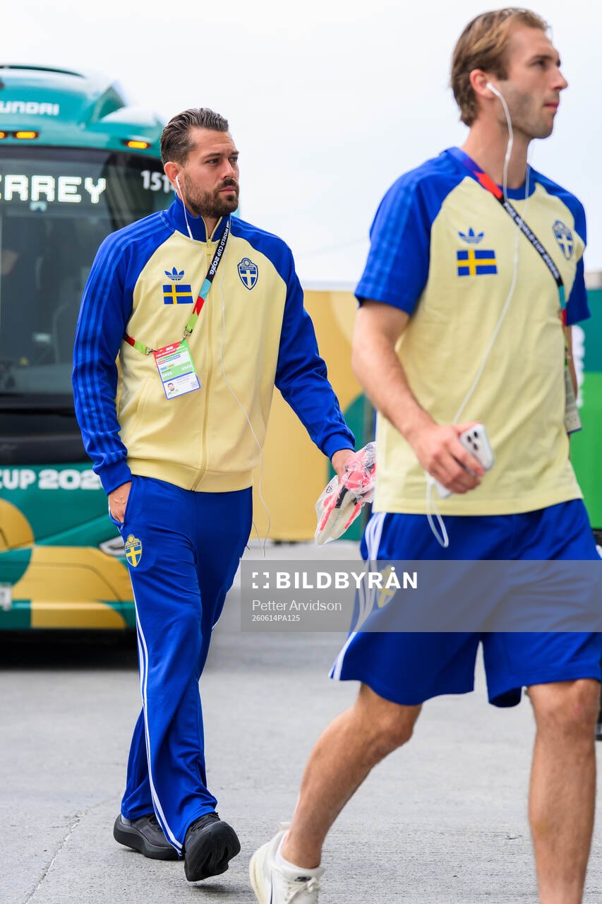 goalkeeper Kristoffer Nordfeldt of Sweden arrives at