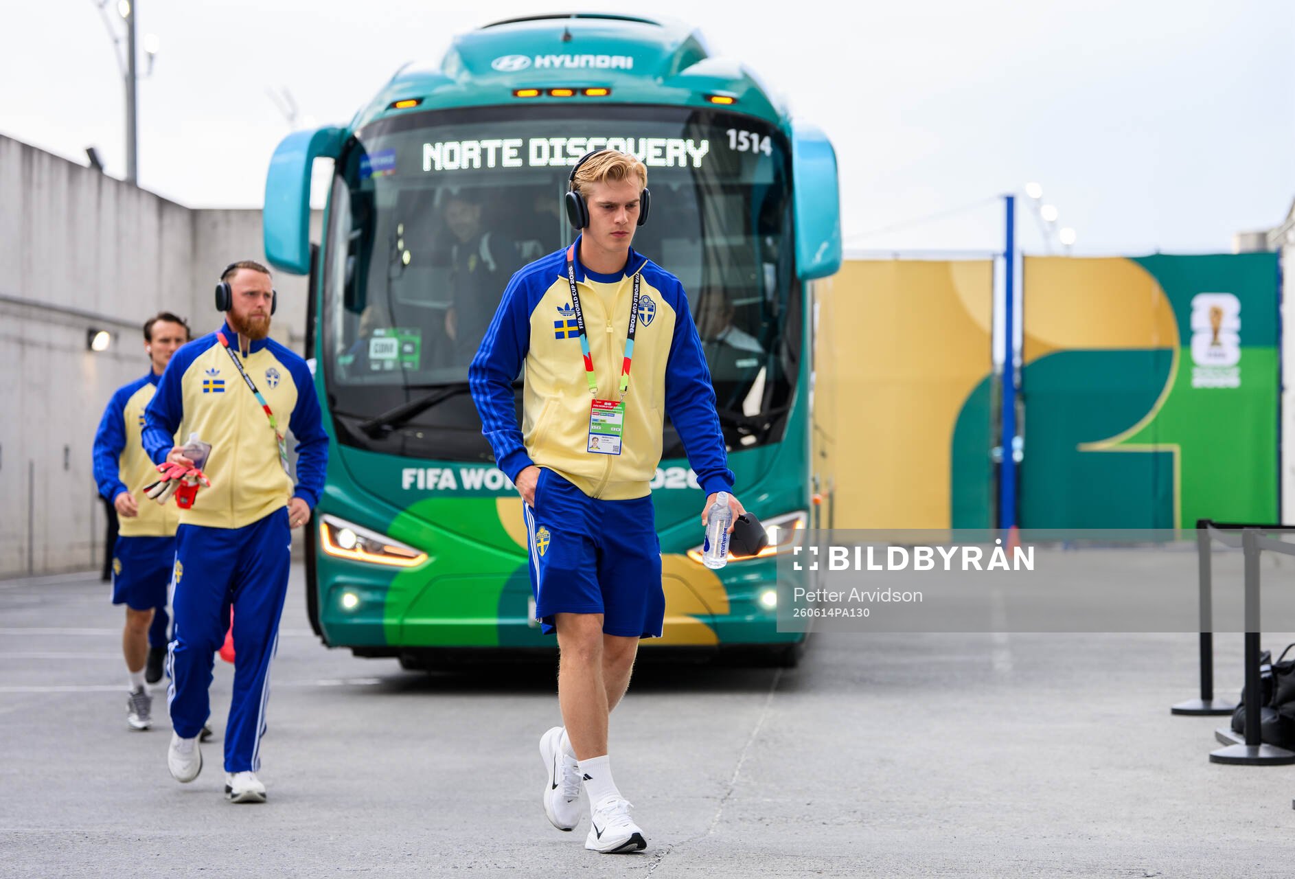 Lucas Bergvall of Sweden arrives at Estadio Monterrey