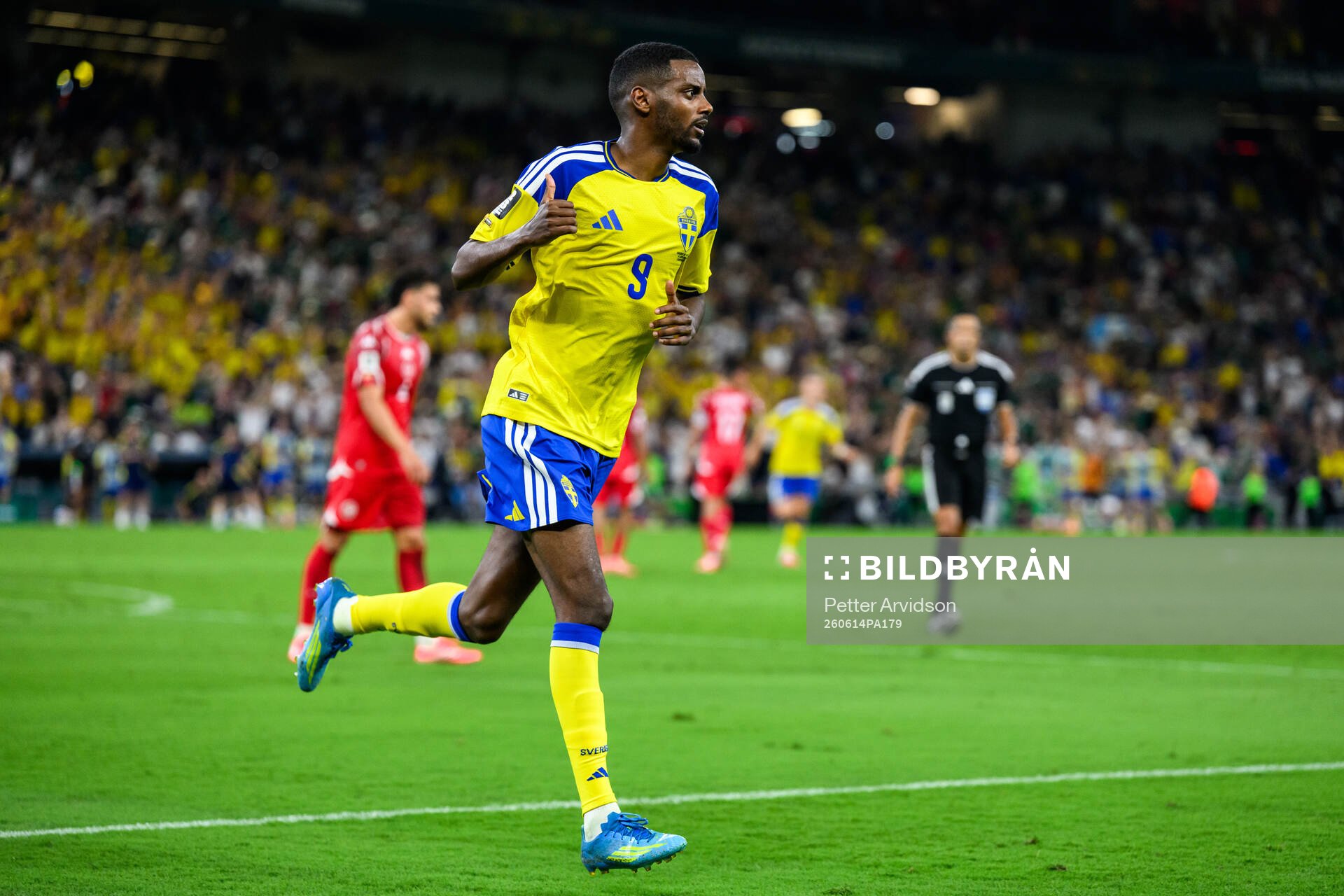 Alexander Isak of Sweden celebrates
