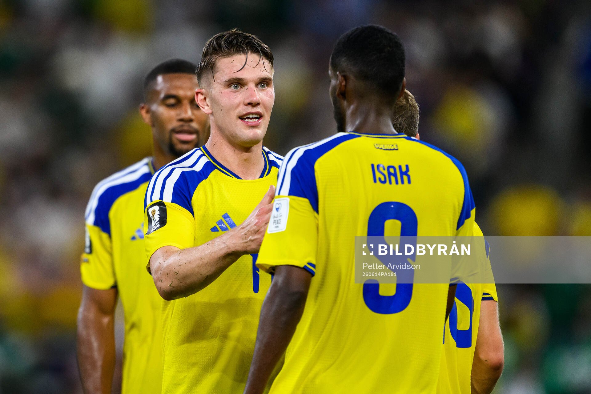 Viktor Gyökeres and Alexander Isak of Sweden celebrate