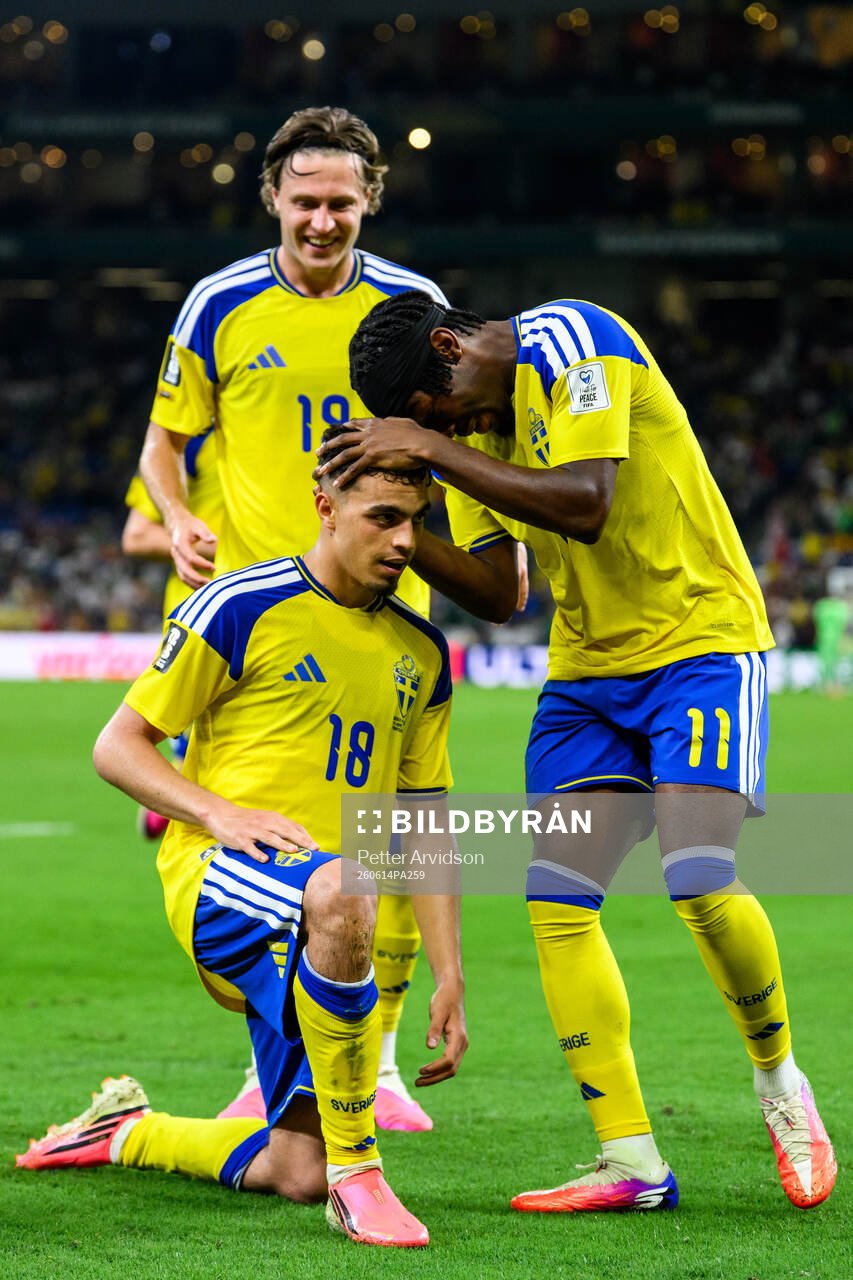 Yasin Ayari, Anthony Elanga and Mattias Svanberg of Sweden