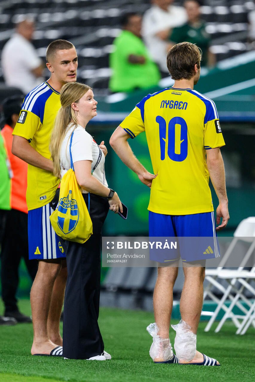 Benjamin Nygren of Sweden with ice bags