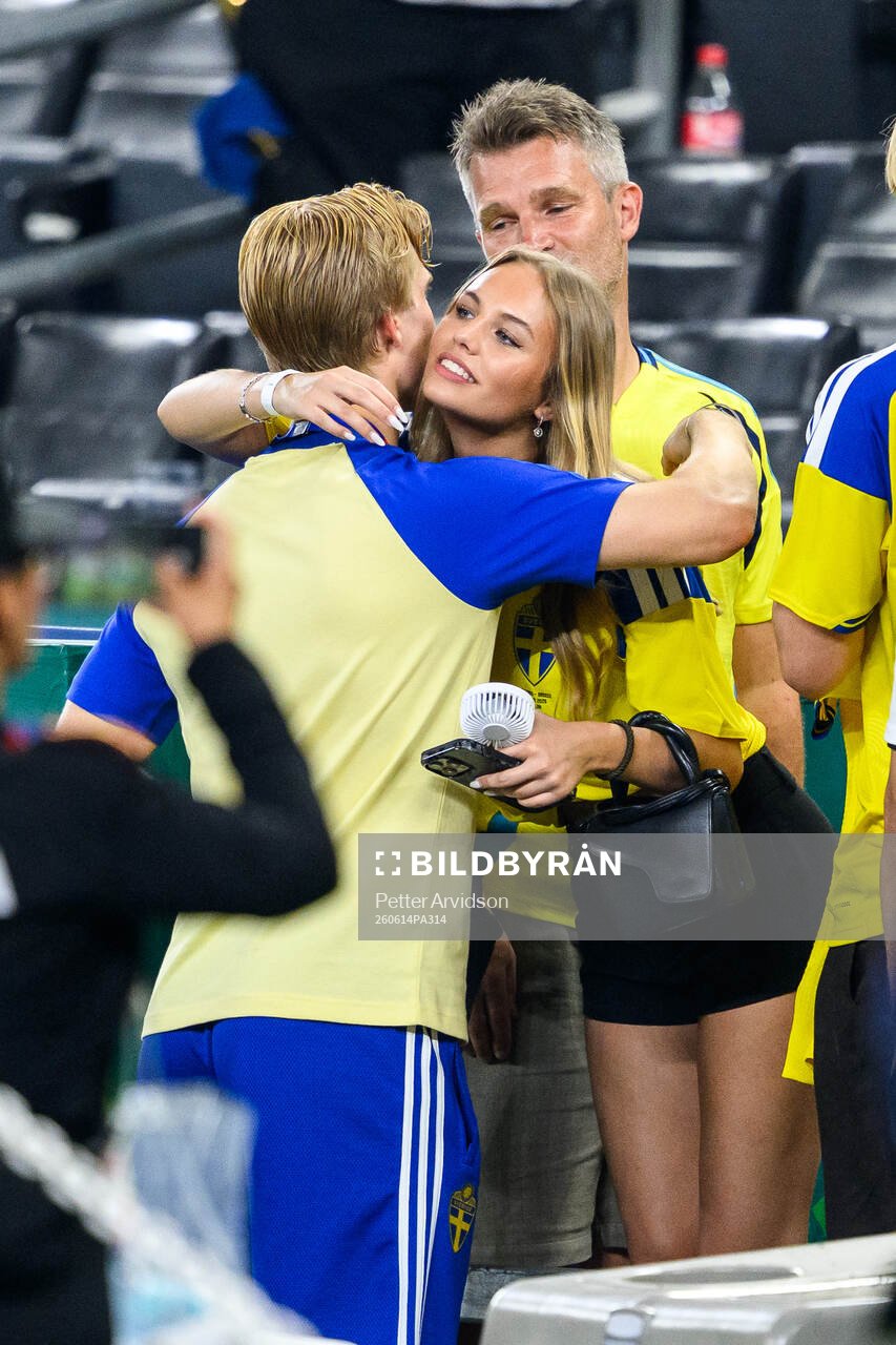 Lucas Bergvall of Sweden with his girlfriend Mackenzie