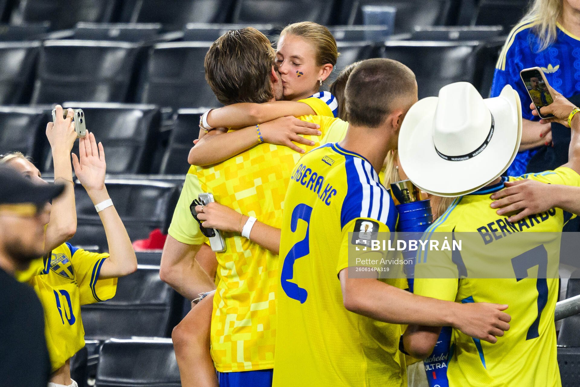 Benjamin Nygren of Sweden with his girlfriend Andrea