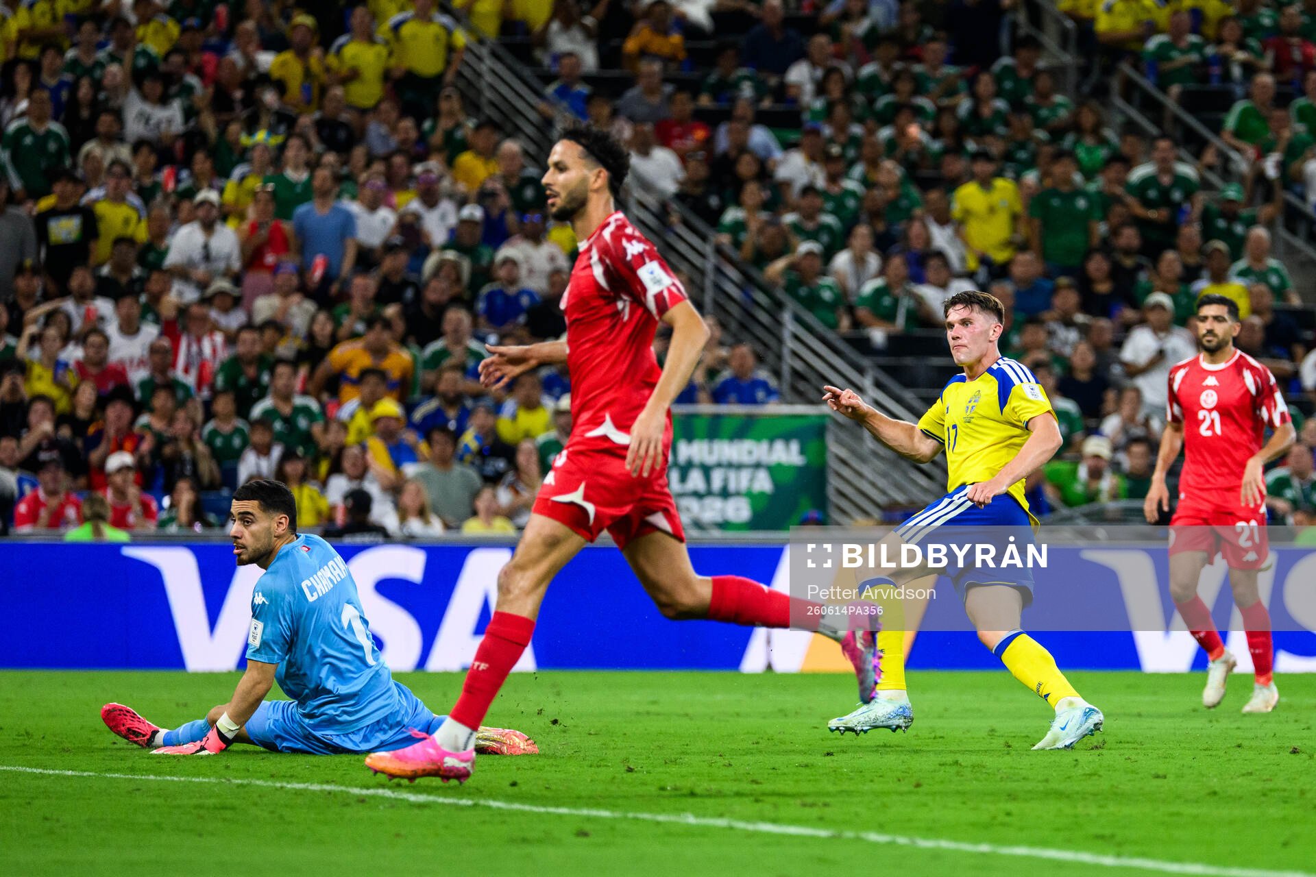 Viktor Gyökeres of Sweden scores 3-1