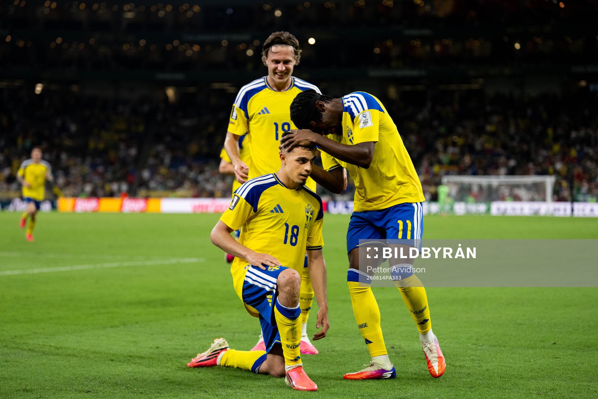 Yasin Ayari celebrate with Mattias Svanberg and Anthony