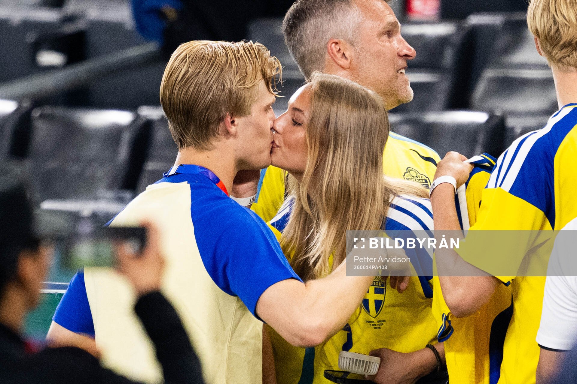 Lucas Bergvall of Sweden with his girlfriend Mackenzie
