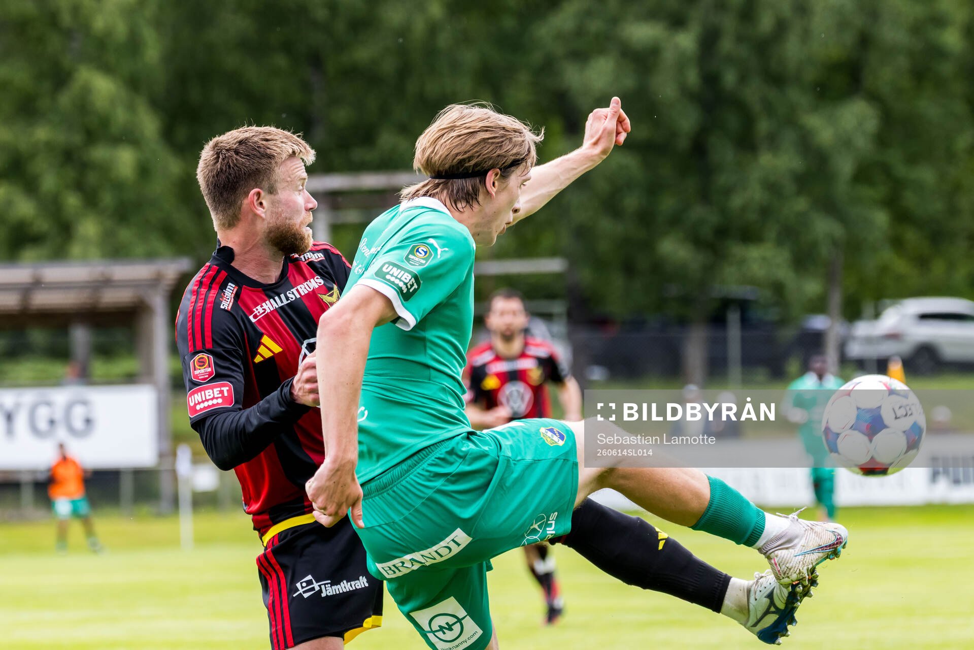 Östersunds Dennis Widgren och Ljungskiles David Frisk