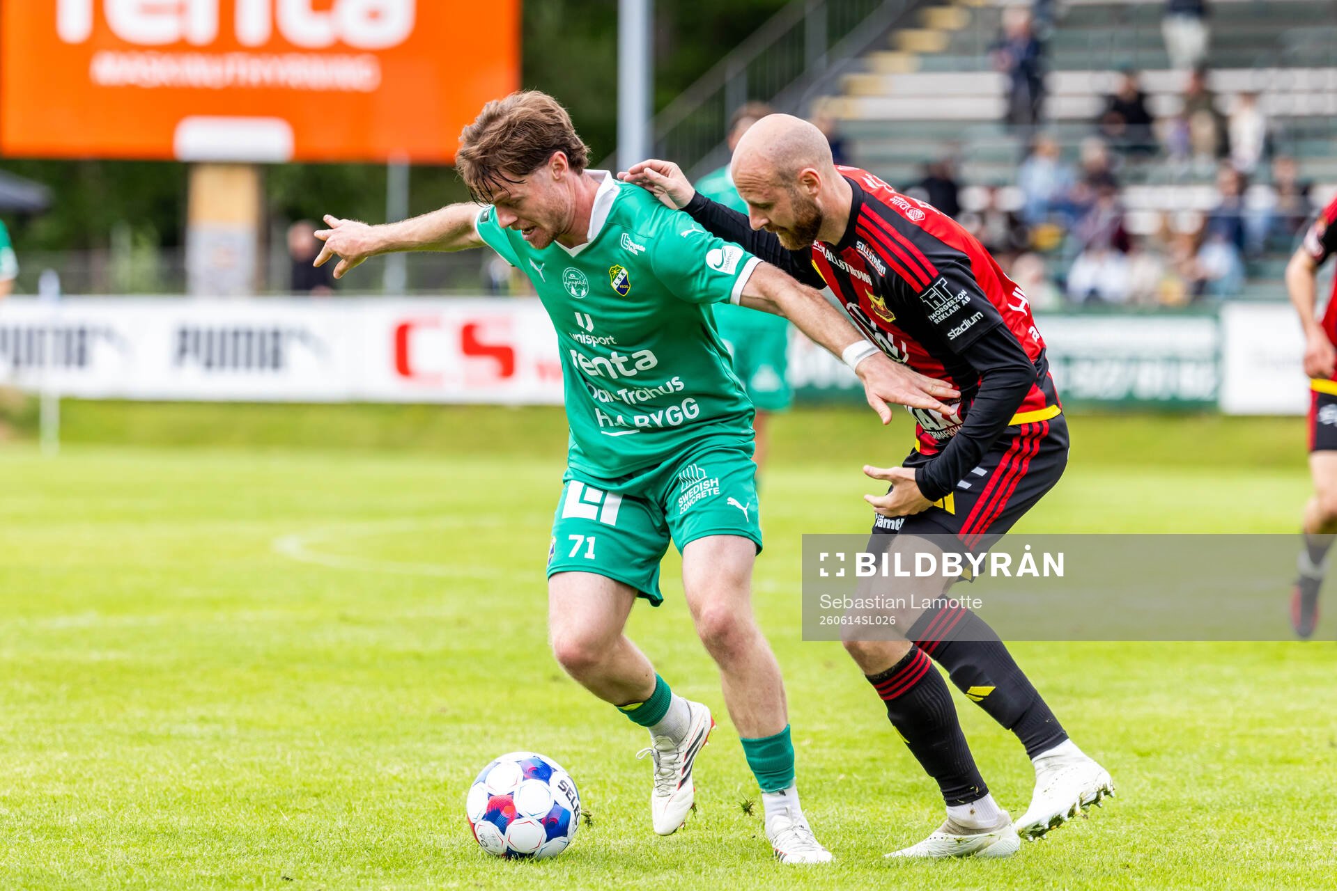 Ljungskiles Daniel Ljung och Östersunds Curtis Edwards