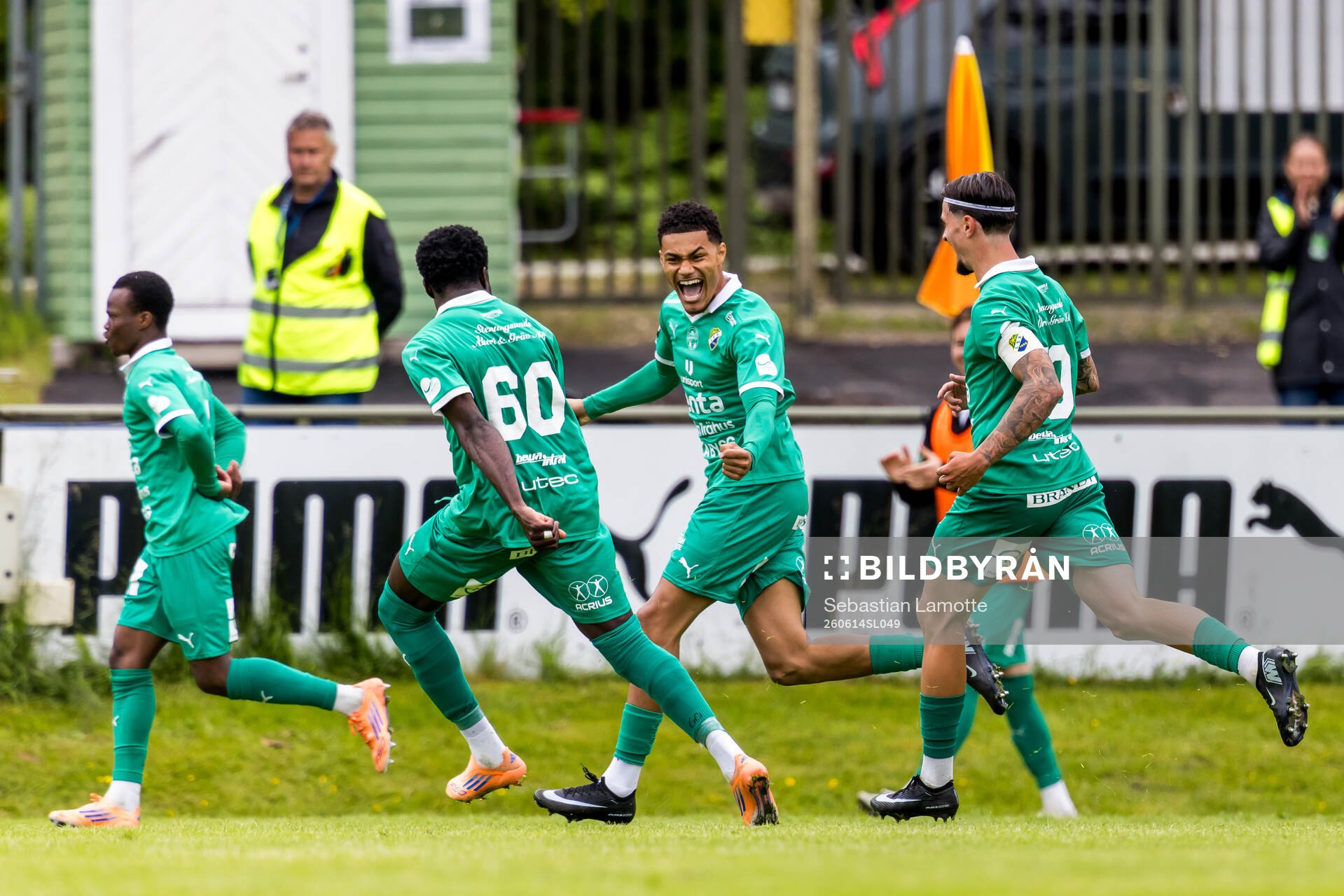Ljungskiles Alex Rasheed jublar