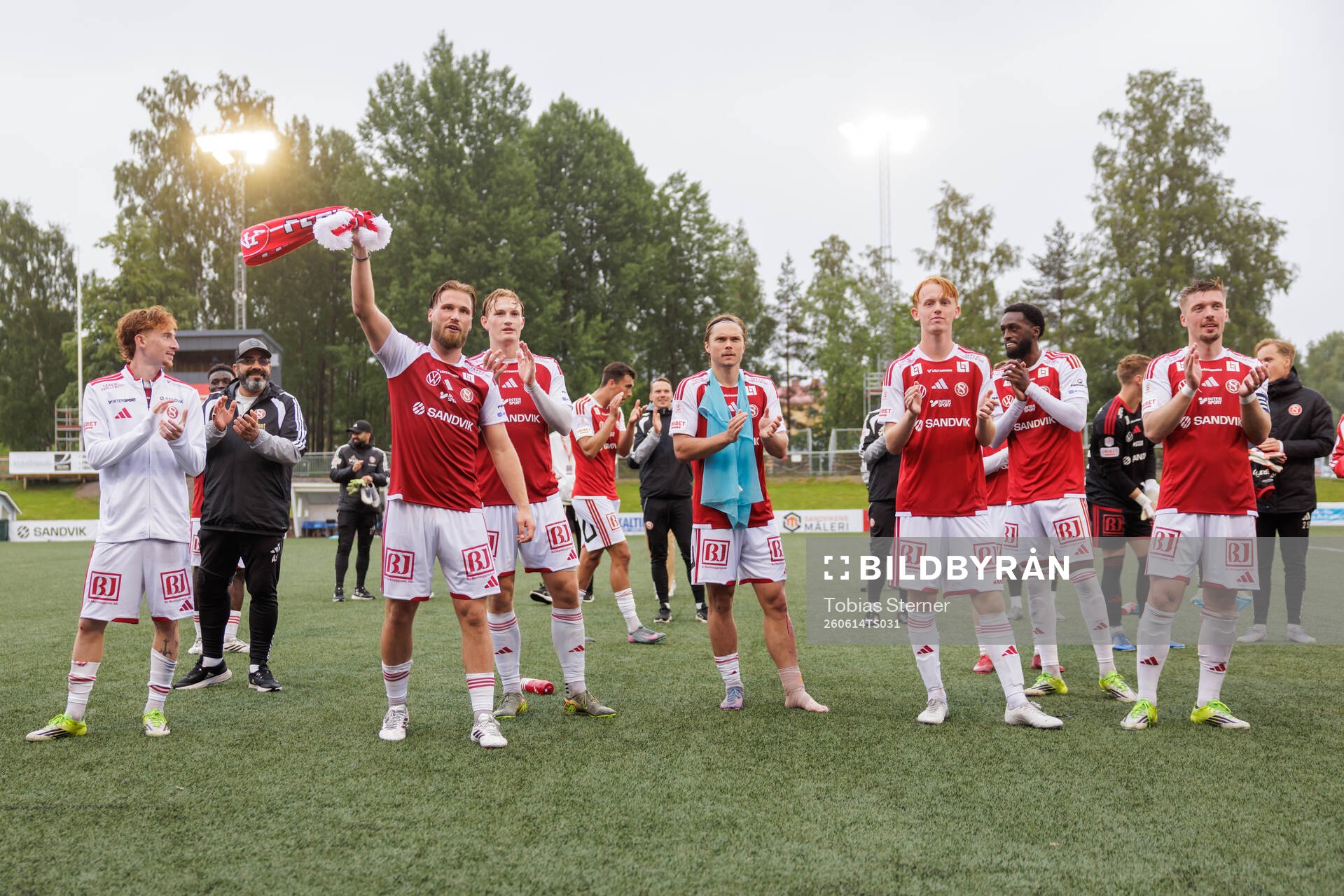 Sandvikens spelare jublar