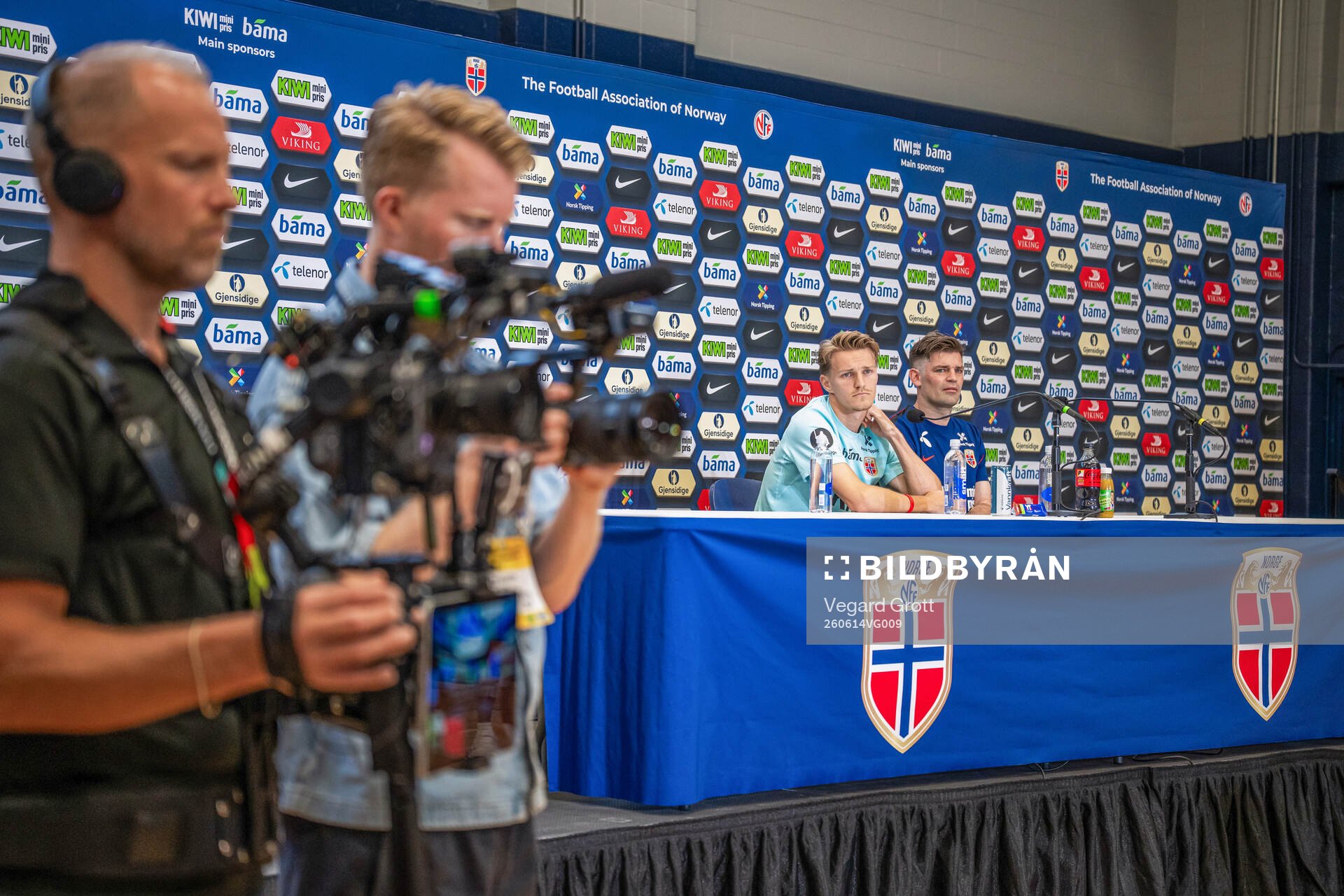 Martin Ødegaard and press officer Morten Morisbak