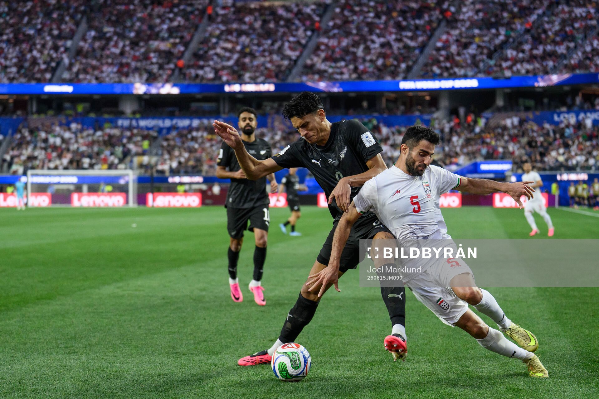 Marko Stamenic of New Zealand and Milad Mohammadi of Iran