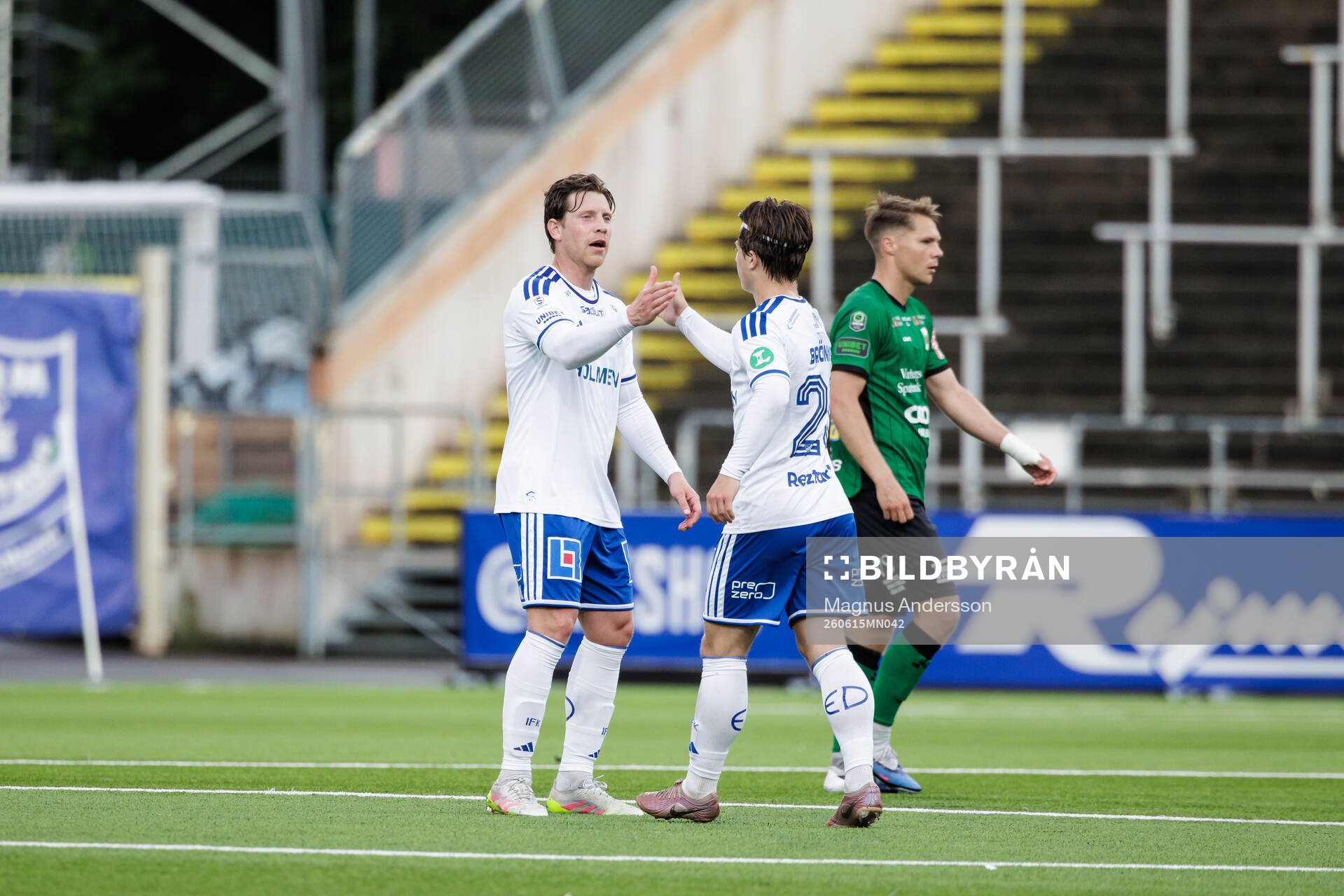 IFK Norrköpings Alexander Fransson och Axel Brönner jublar