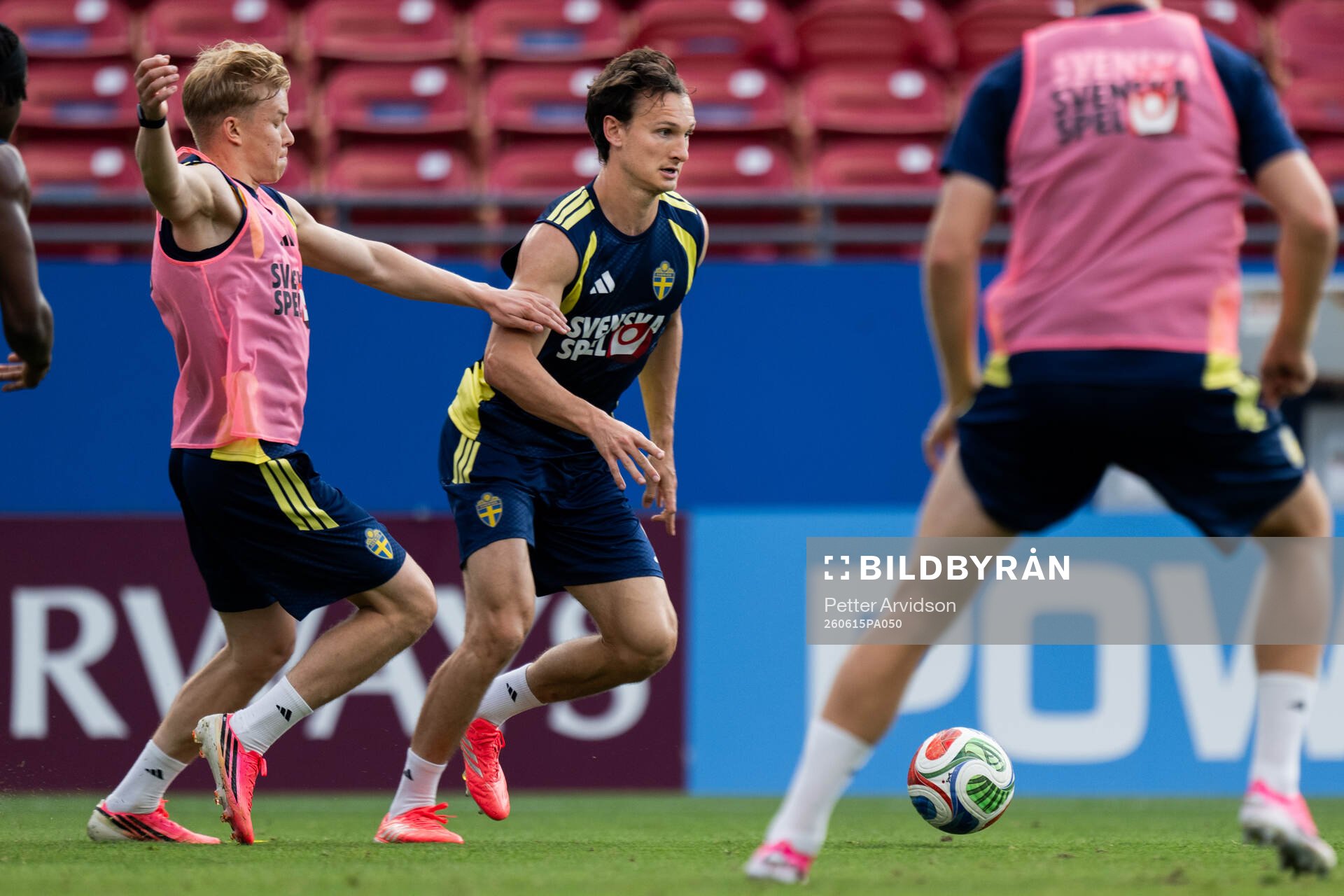 Daniel Svensson and Hjalmar Ekdal of the Swedish national