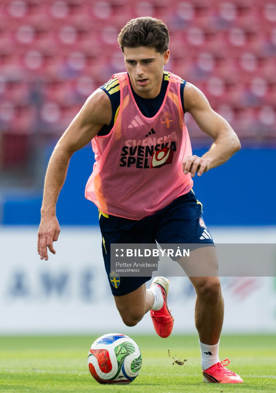 Besfort Zeneli of the Swedish national football team at a
