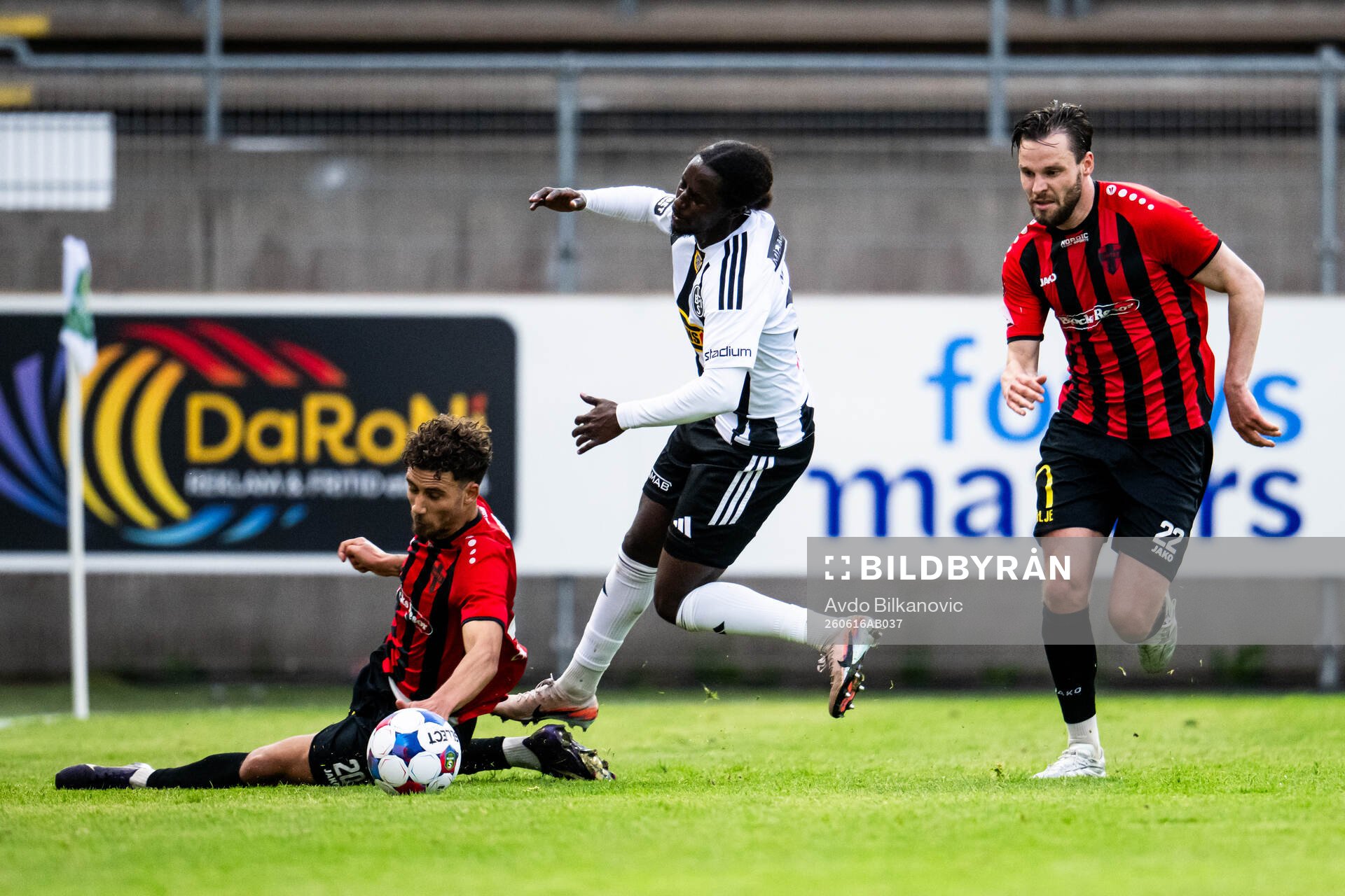 Nordic Uniteds Aziz Harabi, Landskronas Max'Med Omar