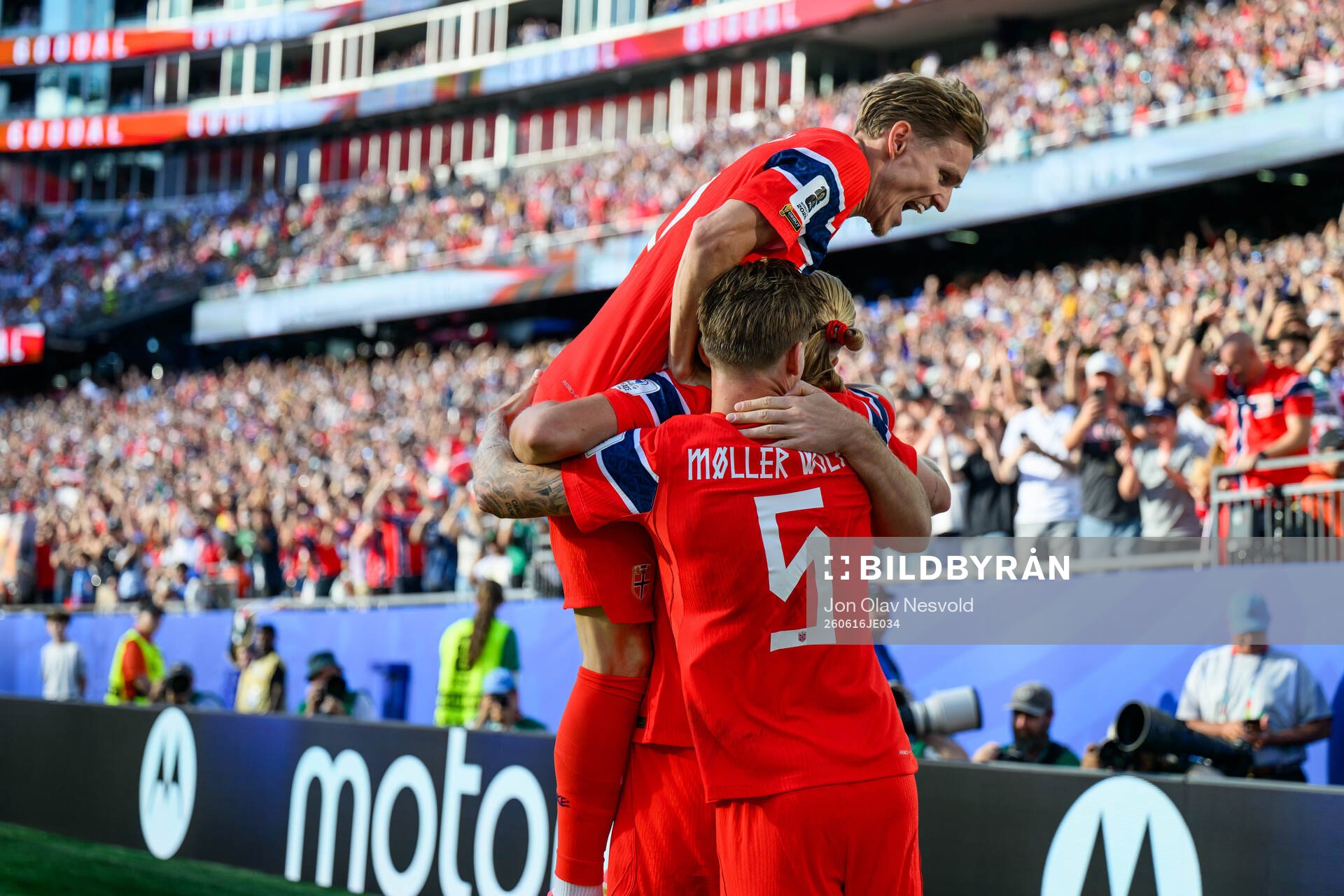 Martin Ødegaard of Norway celebrate with teammates