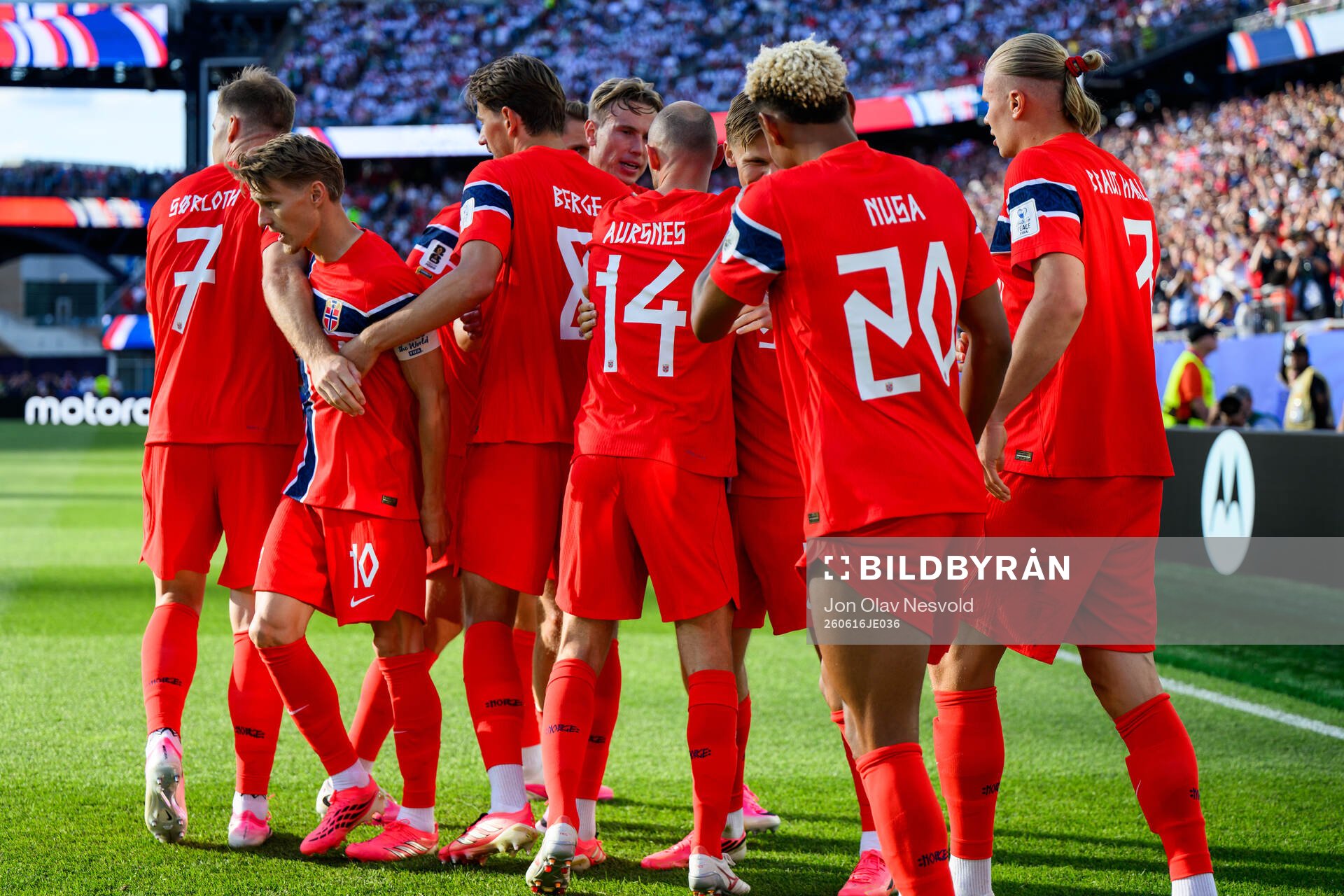 Players of Norway celebrate 0-1