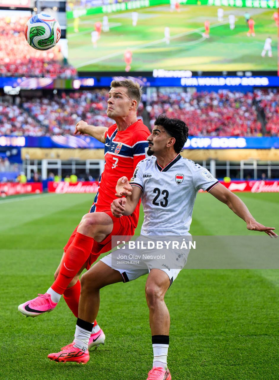 Alexander Sørloth of Norway and Merchas Doski of Iraq