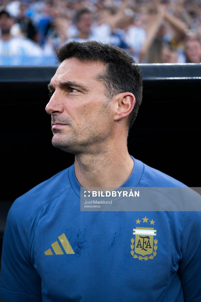 Head coach Lionel Sebastián Scaloni of Argentina