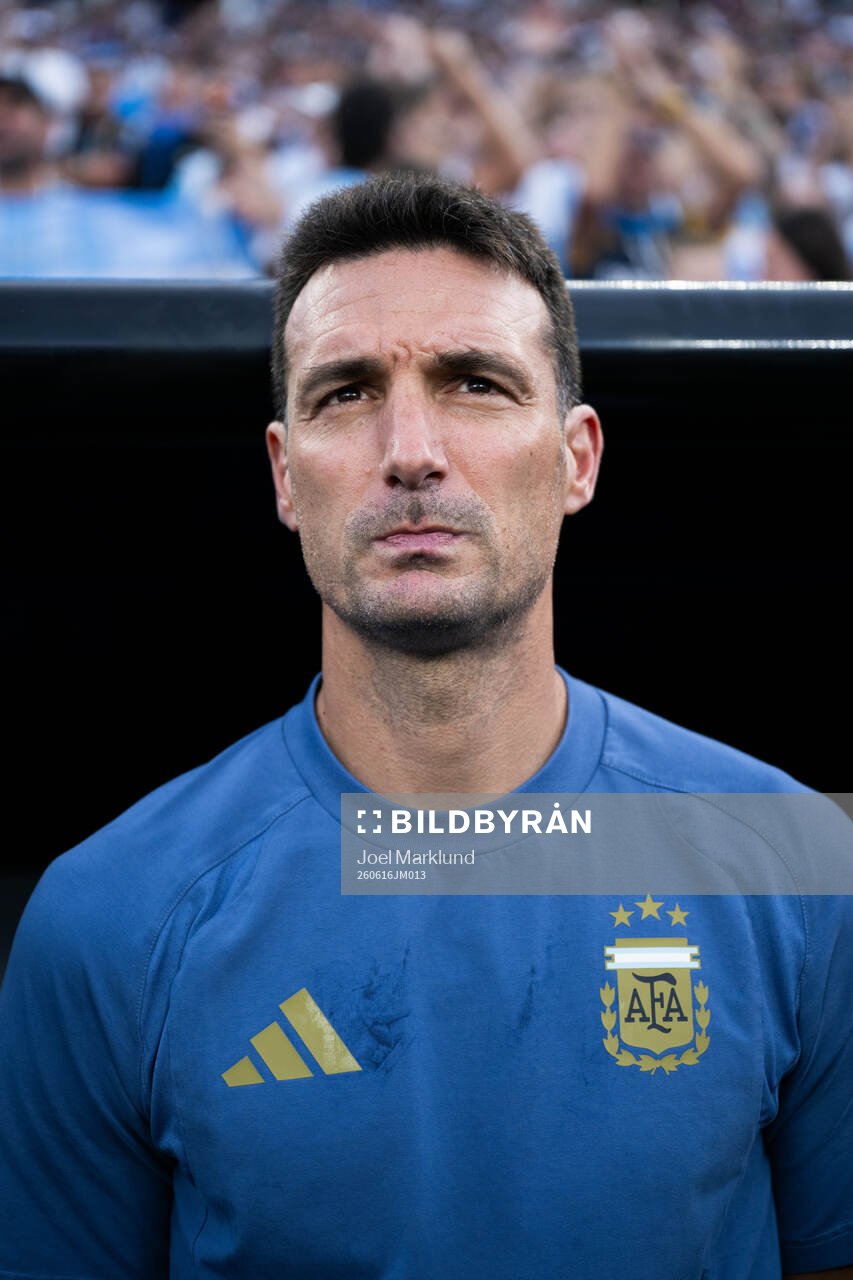 Head coach Lionel Sebastián Scaloni of Argentina