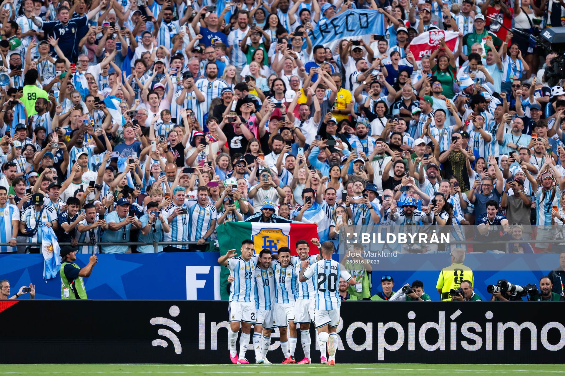 Lautaro Martinez, Lionel Messi, Thiago Almada, Enzo