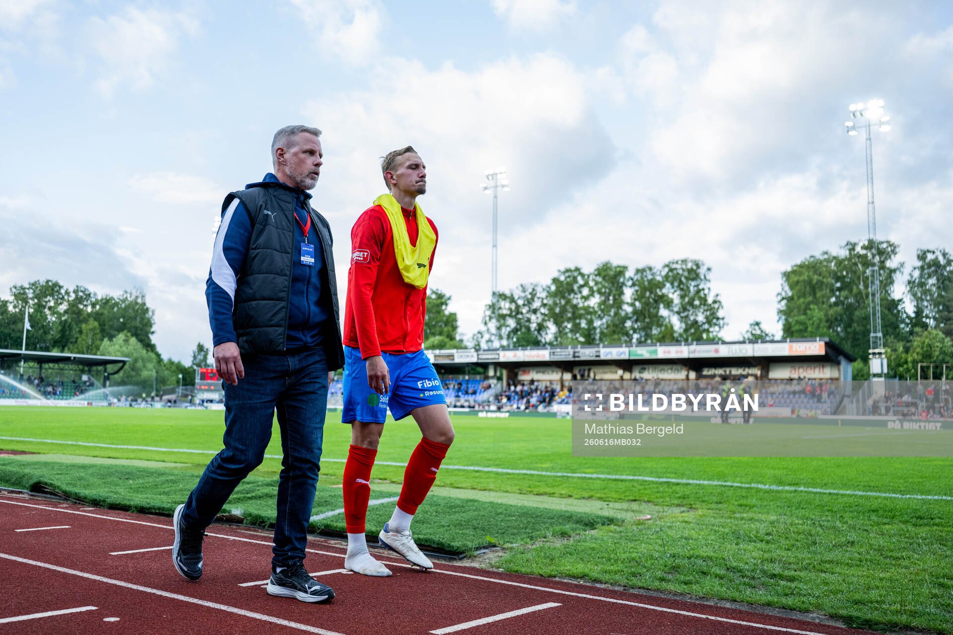 Helsingborgs Jakob Voelkerling Persson lämnar skadad